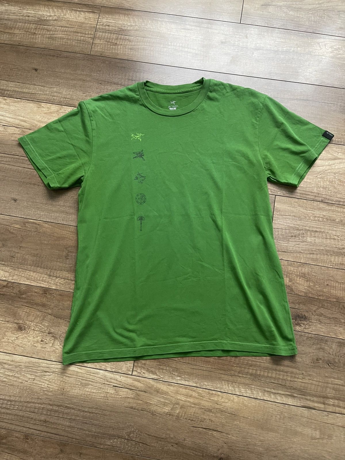 Arc'teryx Arcteryx Vintage T-Shirt Tee Logo Size US L / EU 52-54 / 3 - 2 Thumbnail