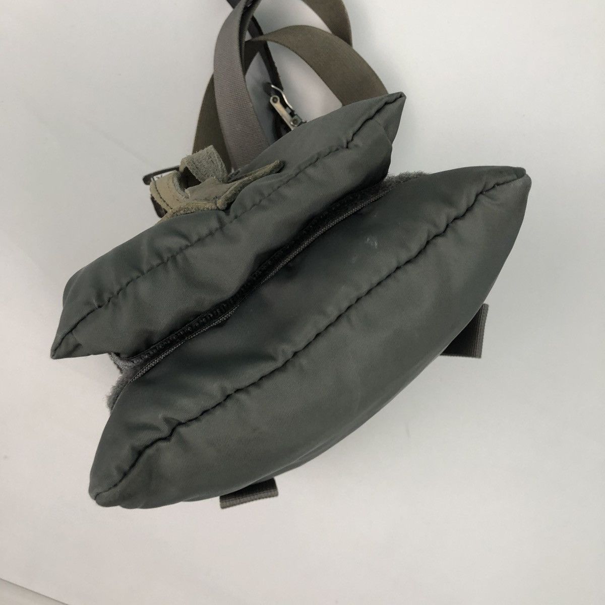 Japanese Brand + TOUGH PRODUCT SLING BAG MILITARY Size ONE SIZE - 10 Thumbnail