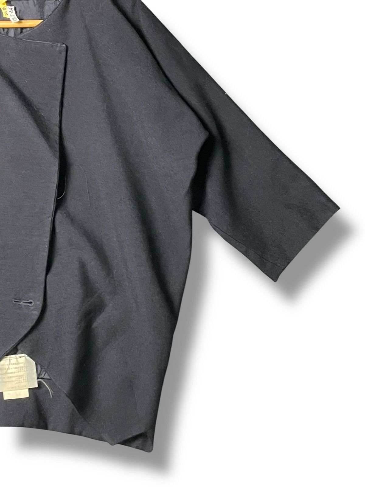 Comme des Garcons Comme Des Garcons Asymmetric Croptop (47) Size US M / EU 48-50 / 2 - 4 Thumbnail