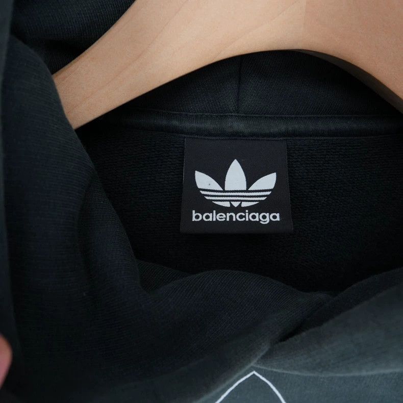 Balenciaga Balenciaga Adidas Clover Logo Print Hooded Long Sleeve Swe Size US L / EU 52-54 / 3 - 4 Thumbnail
