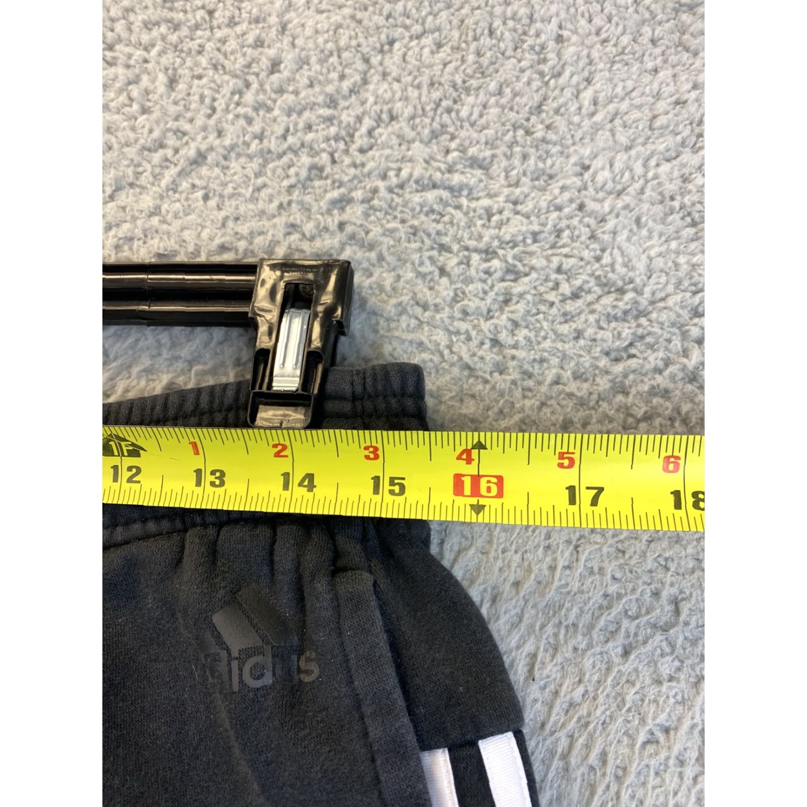 Adidas Adidas Sweatpants Pants 93-43 Mens Size M Black White 3 Stripes Adjustable Waist Elastic Inseam 28" Gym Basketball Soccer Track & Field Vintage No Size US 31 - 5 Thumbnail