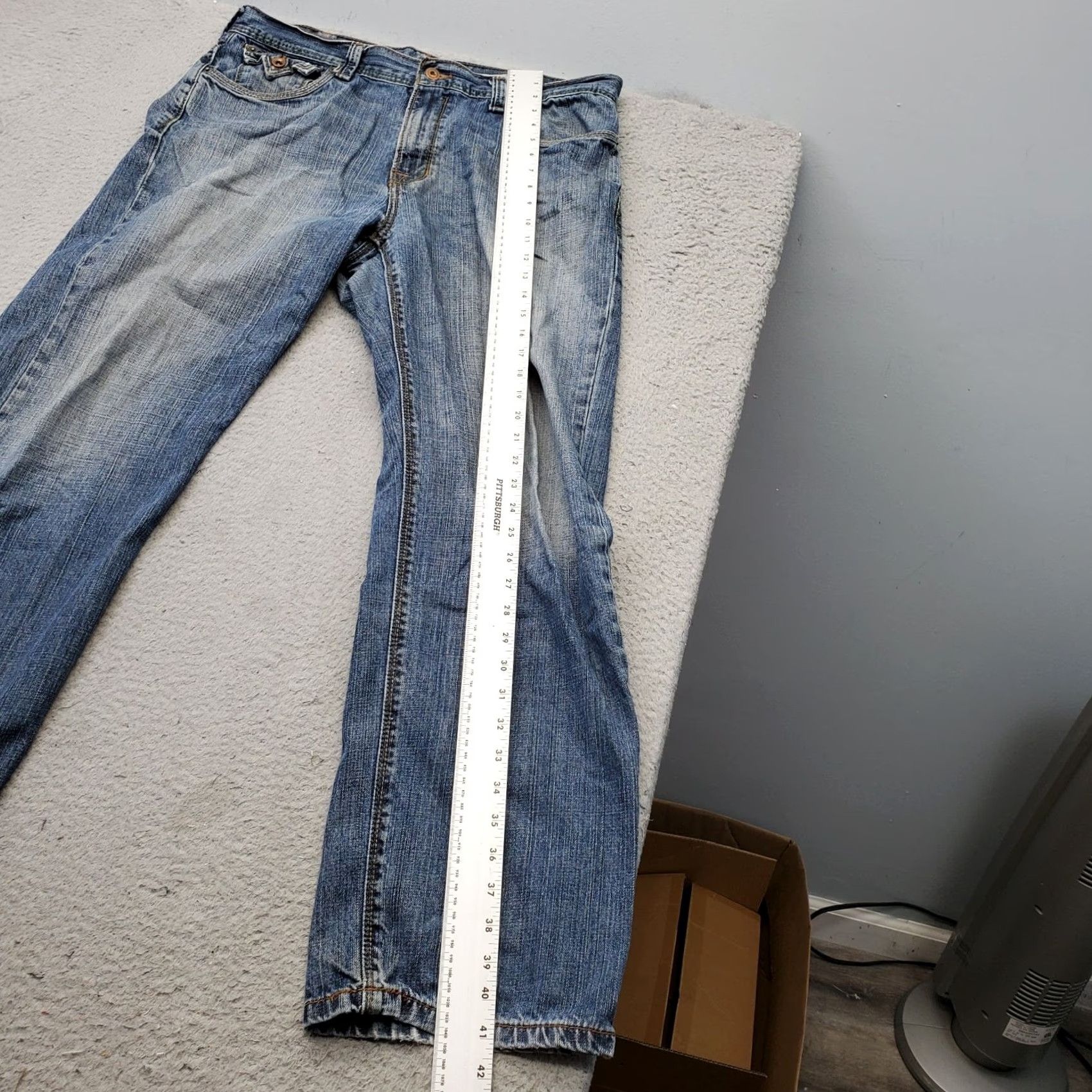 DKNY DKNY Mens 36 Jeans Blue Denim Straight 5-Pocket Belt-Buckle Button 30.5 Inseam Regular Stretch 100% Cotton Vintage: No Size US 36 / EU 52 - 4 Thumbnail