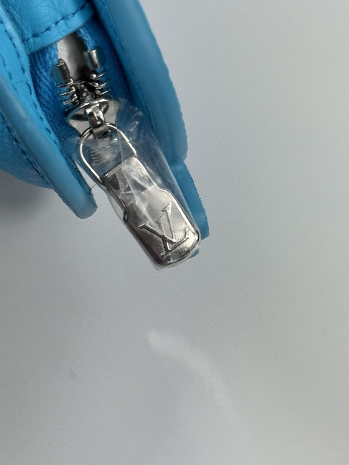 Louis Vuitton LV CRAB BAG CHARM M01930 Size ONE SIZE - 7 Thumbnail