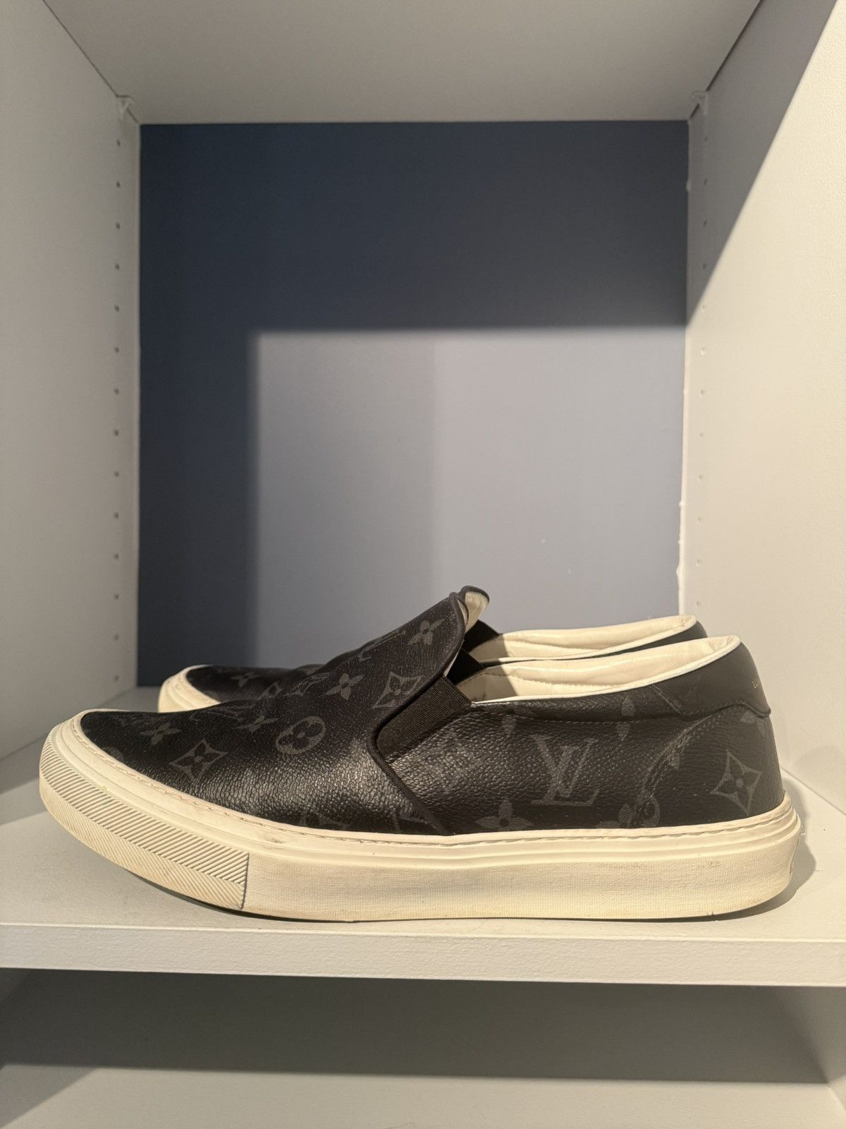 Louis Vuitton Louis Vuitton Trocadero Slip On Sneakers Monogram Eclipse 9 Size US 9 / EU 42 - 1 Thumbnail