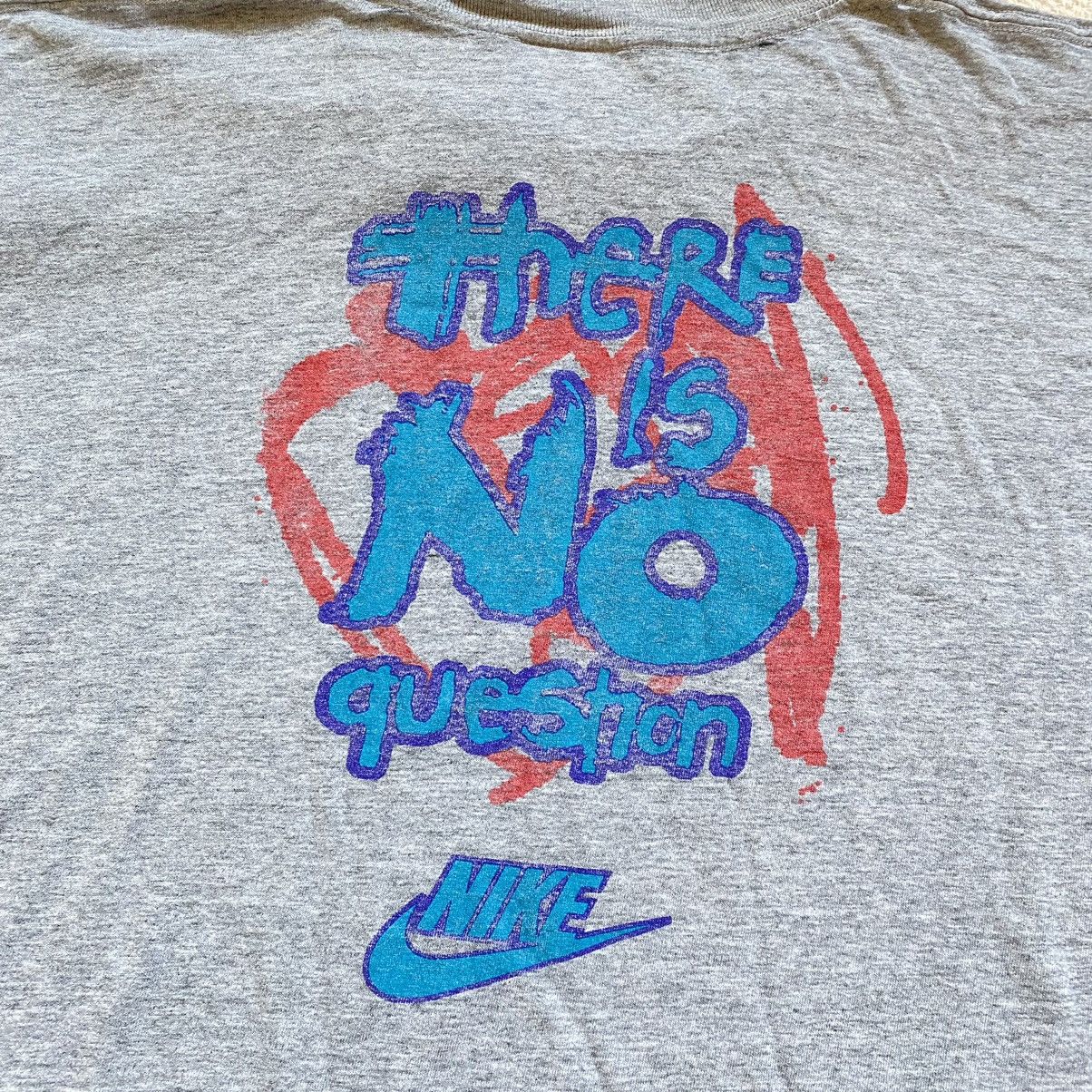 Nike VINTAGE NIKE MADE IN USA 90s SWOOSH BIG PRINT T SHIRT Size US XL / EU 56 / 4 - 4 Thumbnail