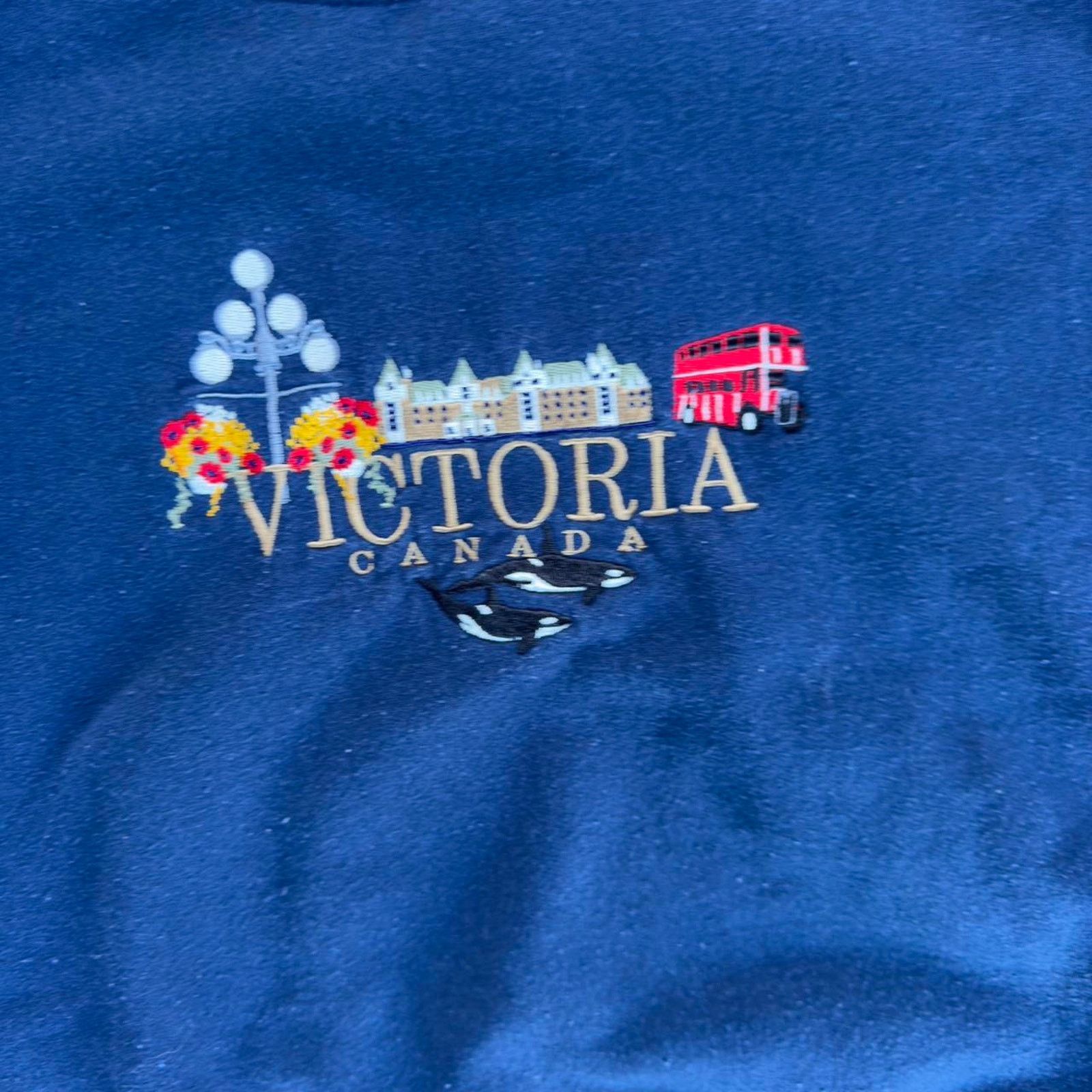 Other Victoria canada embroidered crewneck Size US XL / EU 56 / 4 - 3 Thumbnail