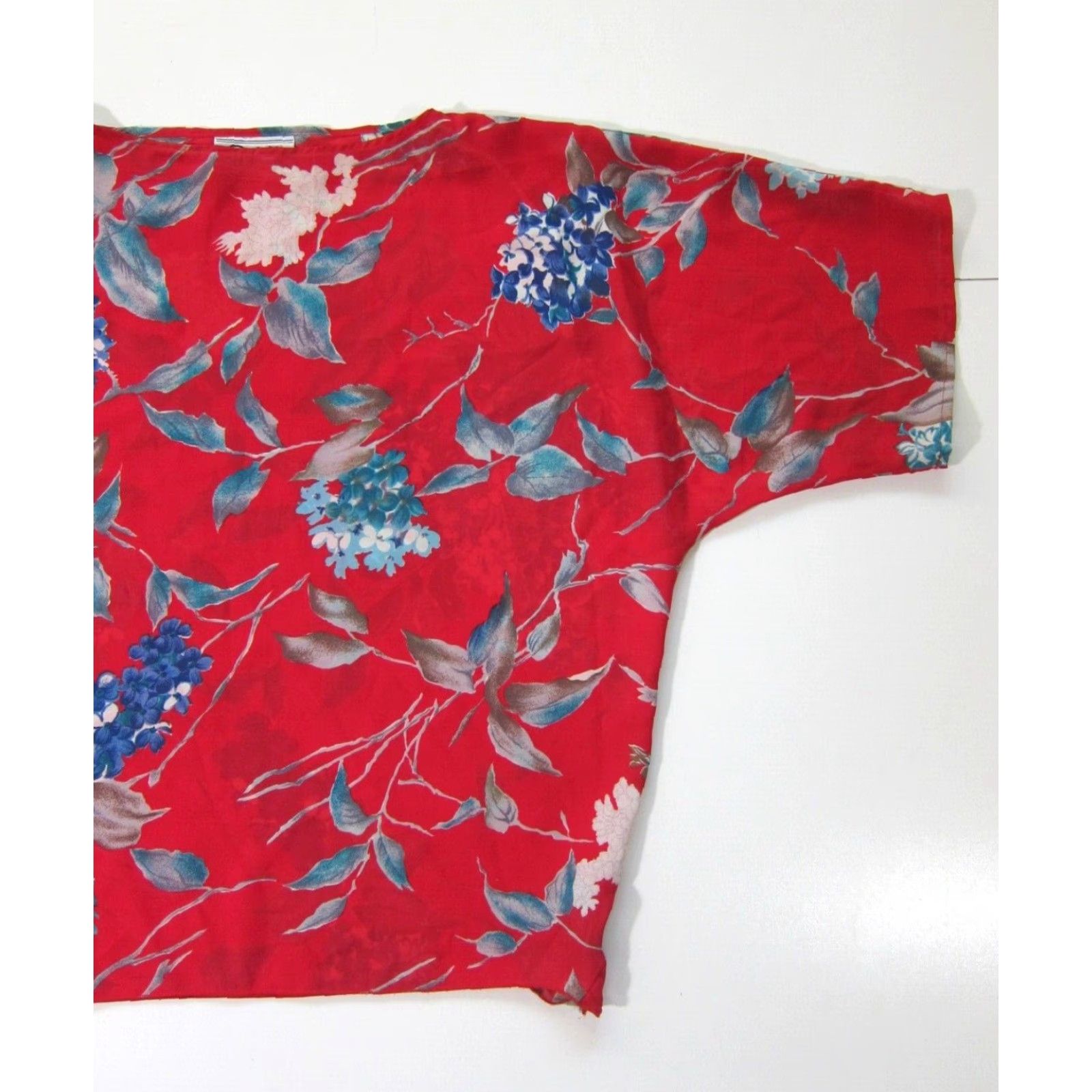 Vintage VINTAGE Teddi Of California Blouse Women L Floral Red Blue Tunic Short Sleeve Shirt Womens Size L / US 10 / IT 46 - 7 Thumbnail