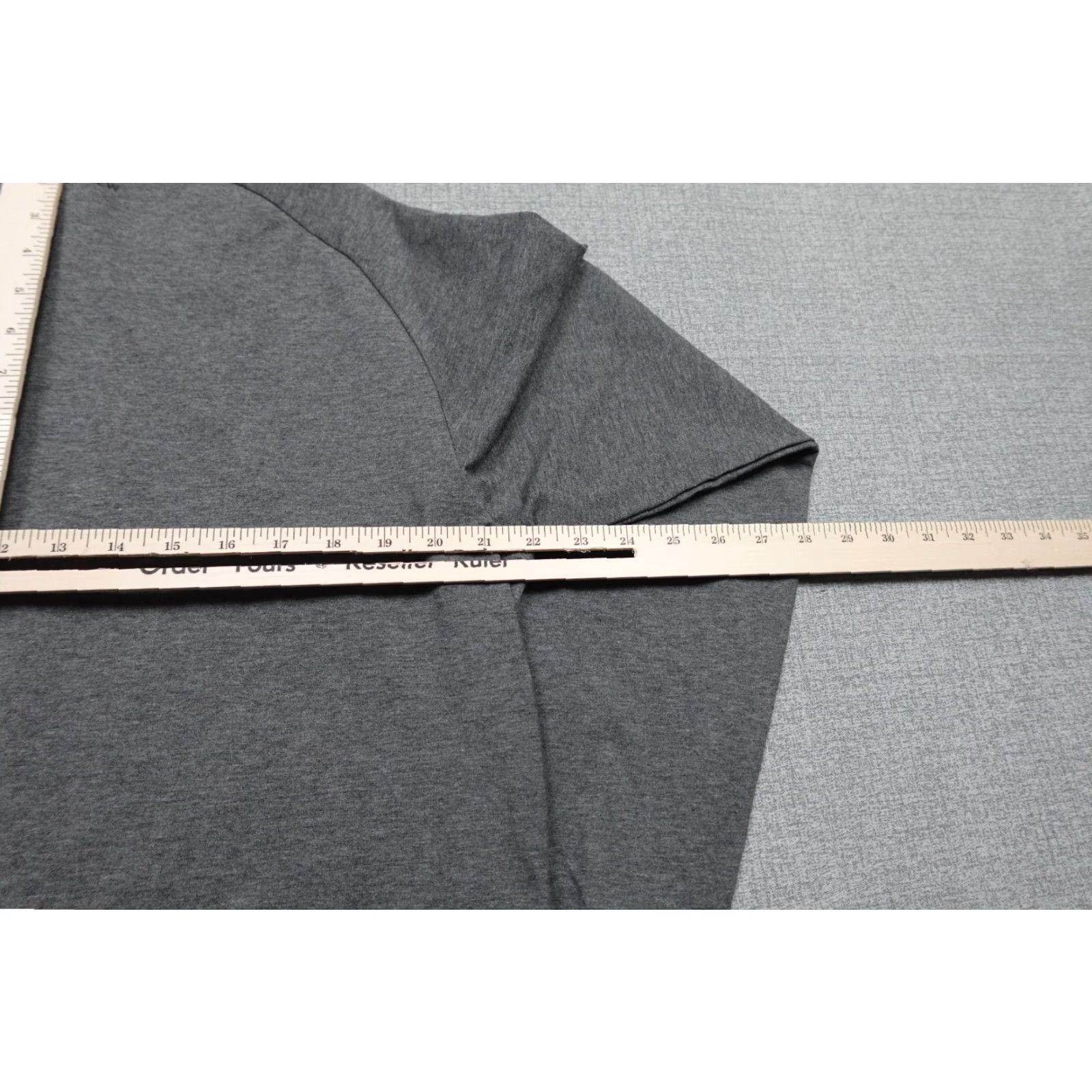 TravisMathew Travis Mathew Quater Zip Mens Large Gray Sweater Pullover Golf Performance Wave Size US L / EU 52-54 / 3 - 7 Thumbnail