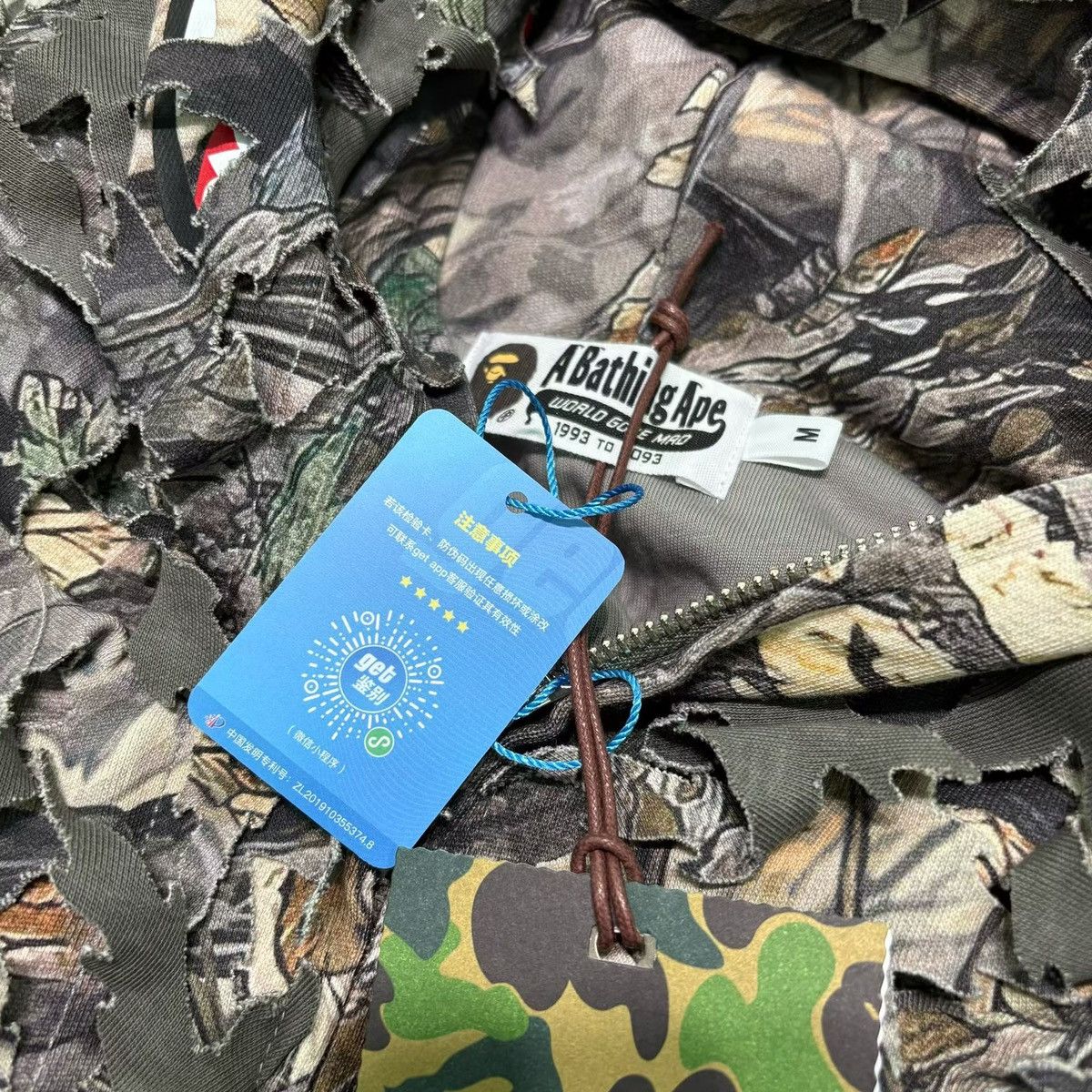 Bape COLOR CAMO SHARK FULL ZIP HOODIE Size US M / EU 48-50 / 2 - 7 Thumbnail