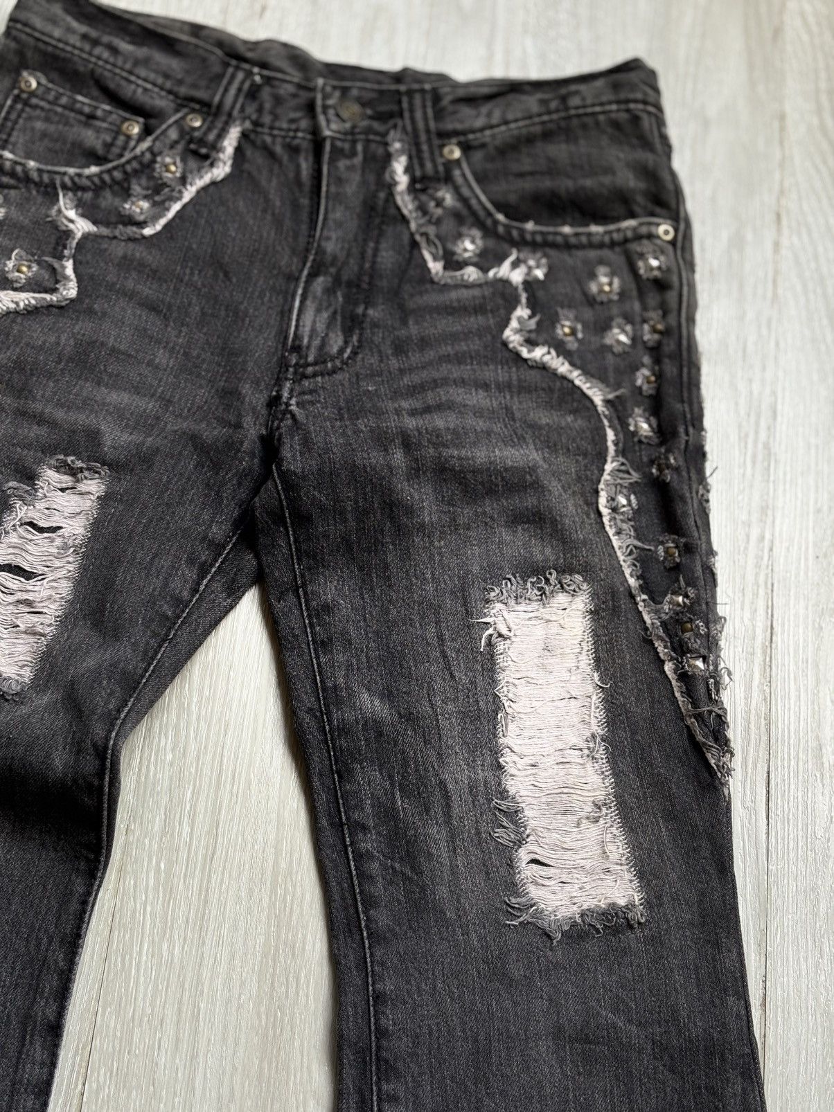 Japanese Brand shinehlll distressed flare jeans Size US 27 - 3 Thumbnail