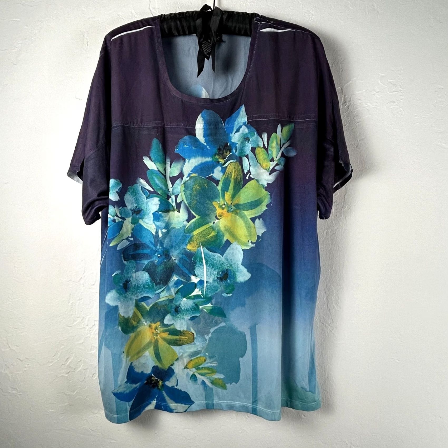 Vintage Maggie Barnes Womens 1X Ombre Floral Print Top Blue Short Sleeve Scoop Neck Shirt Adults Mens Womens Girls Boys Size XL / US 12-14 / IT 48-50 - 2 Thumbnail