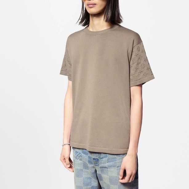 Louis Vuitton Louis Vuitton Embossed full print knit short sleeve Size US S / EU 44-46 / 1 - 2 Thumbnail