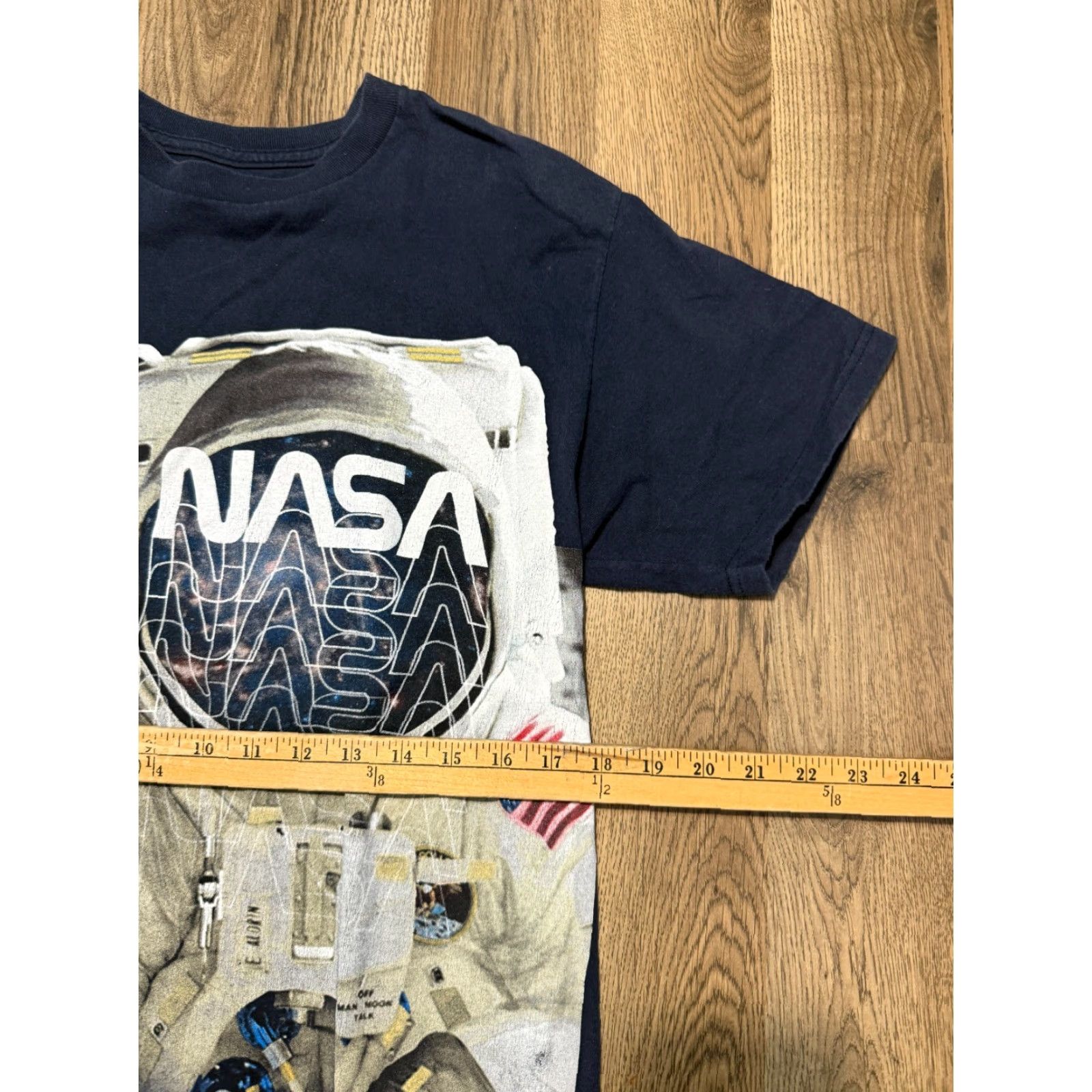 NASA We Love Fine Shirt Men’s Medium Navy Blue NASA Astronaut Graphic Print Size US M / EU 48-50 / 2 - 6 Thumbnail