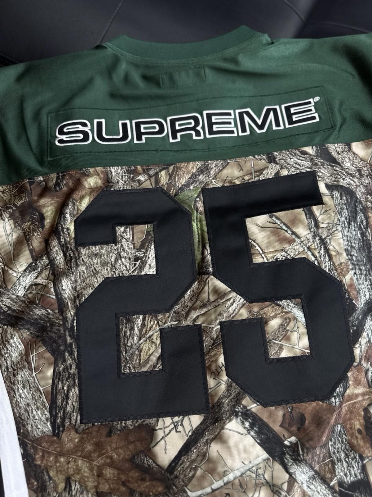Supreme Supreme Breast Cancer Awareness Jersey- Large 100% Authentic Size US L / EU 52-54 / 3 - 9 Thumbnail