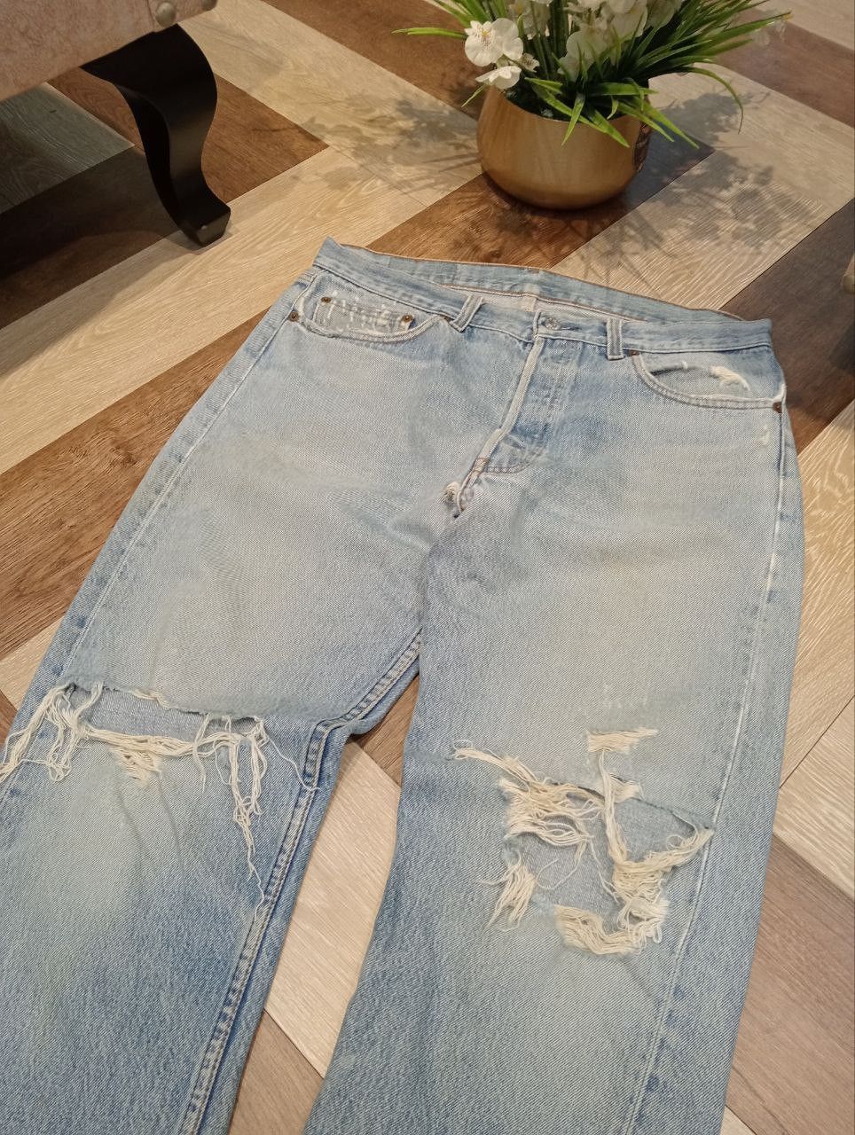 Levi's Vintage Clothing VINTAGE LEVI'S 501 BLUE DISTRESSED DENIM JEANS Size US 36 / EU 52 - 4 Thumbnail