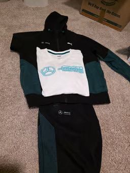 Mercedes-Benz Puma Mercedez-Benz: Full-Zip Tracksuit w/ T-Shirt Size US L / EU 52-54 / 3 - 5 Thumbnail