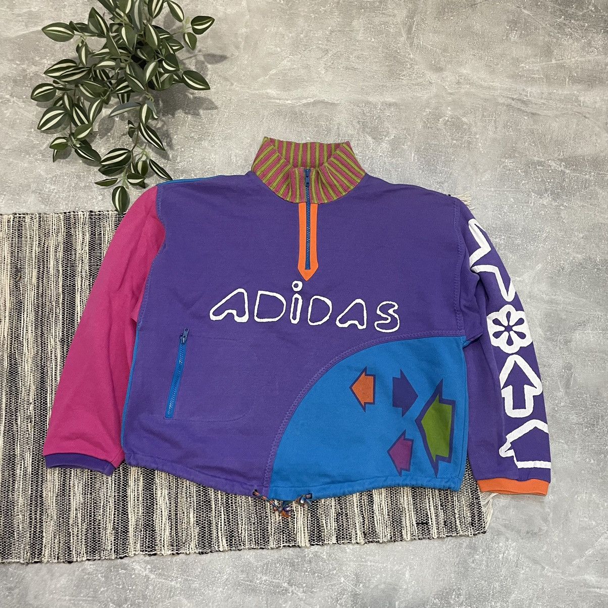 image of Crazy 90's Adidas Sweatshirt Olympic Tour Illusion 80S, Men's (Size Medium)