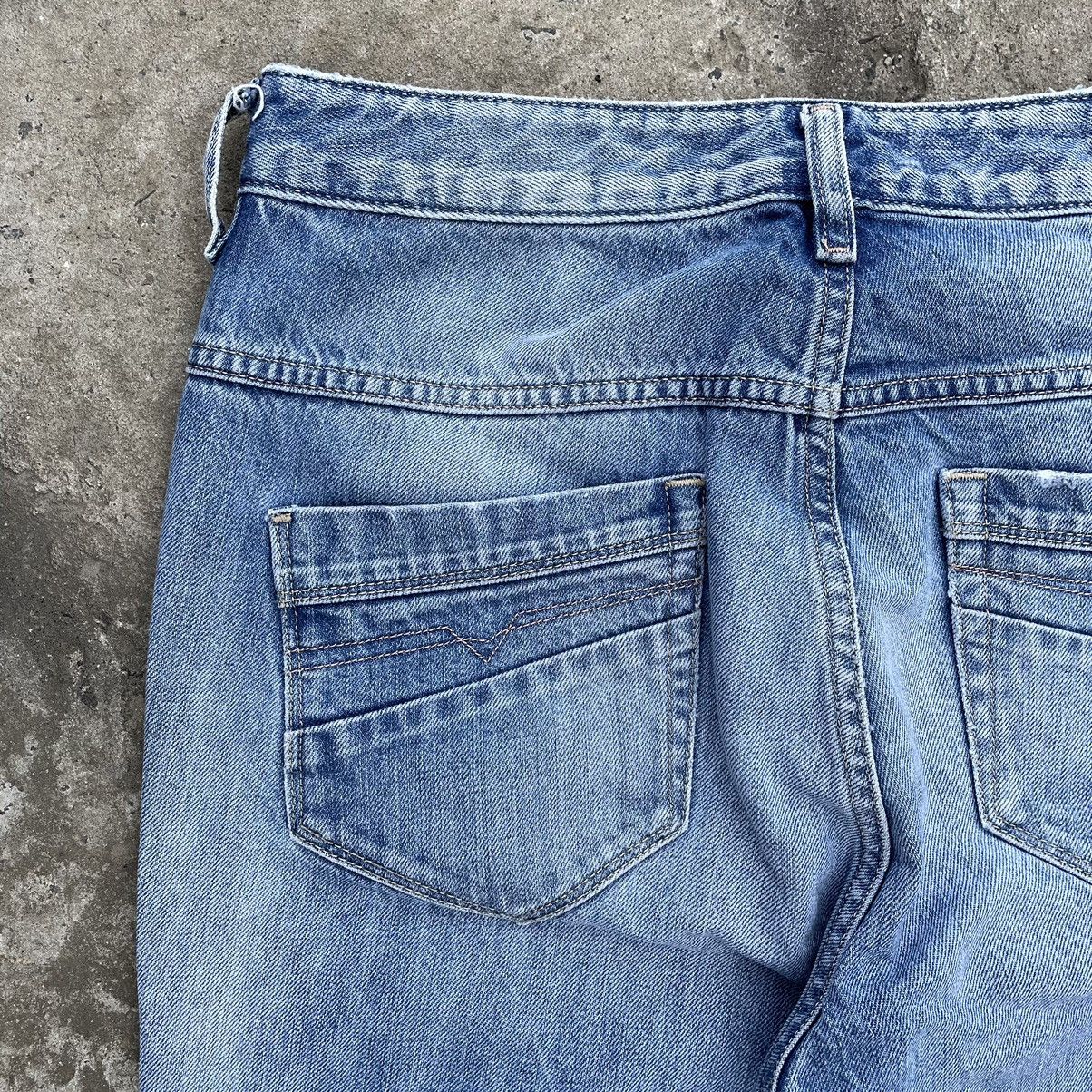 Diesel Vintage Diesel Jeans W26xL32 Old Money Style USA 90s Y2K Size US 26 / EU 42 - 20 Thumbnail