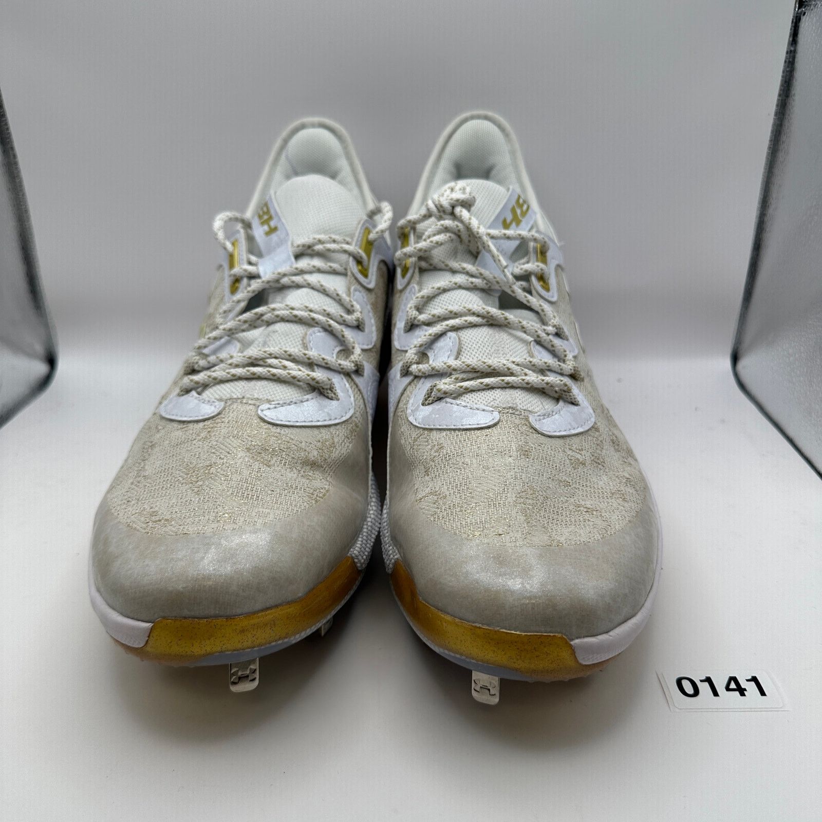 Under Armour UNDER ARMOUR Men's 15 Harper 8 Low GT White Metallic Gold Size US 15 / EU 48 - 4 Thumbnail