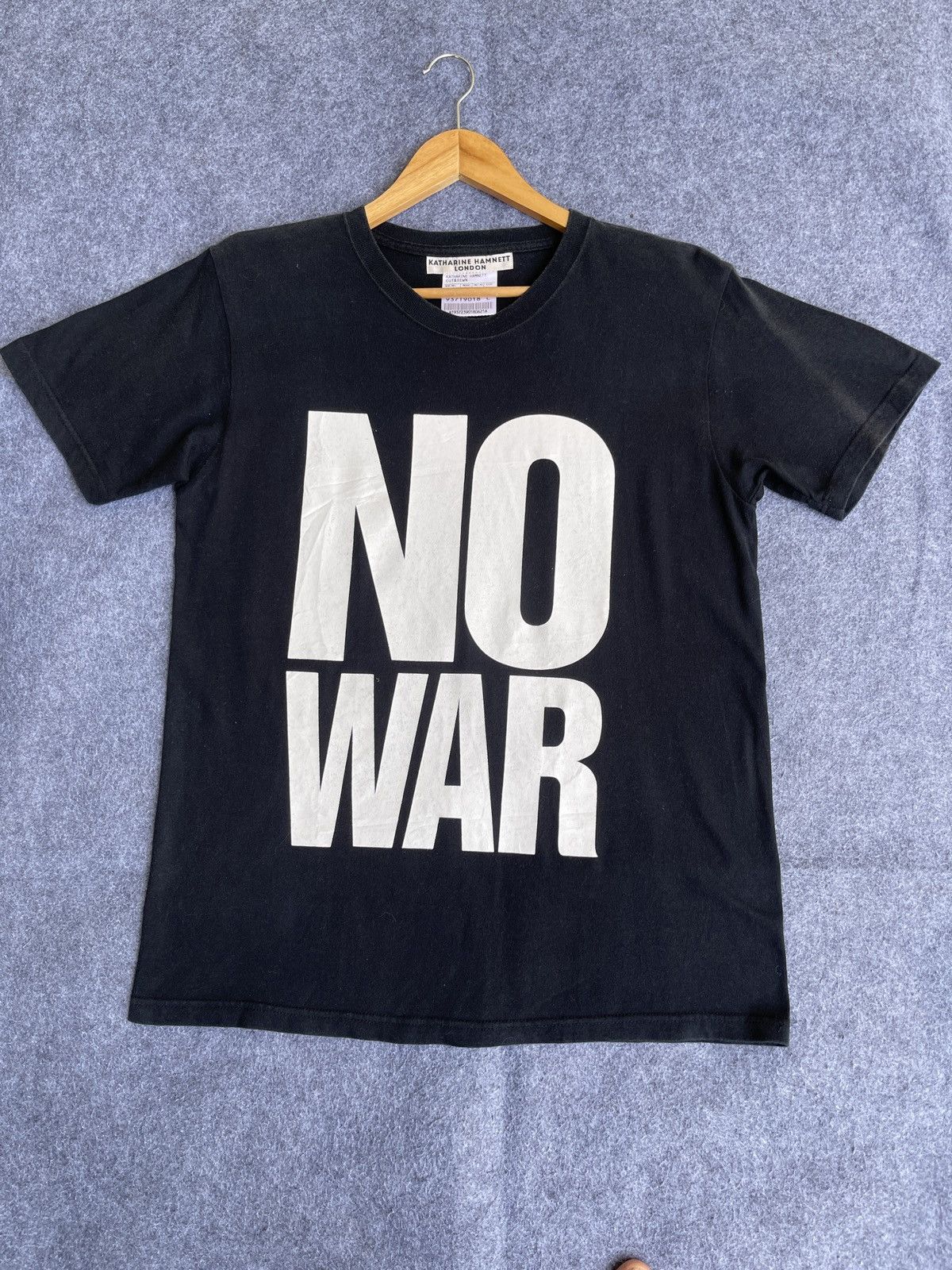 Katharine Hamnett London Last Drop🔥Rare🔥KATHARINE HAMNETT LONDON No War Black Tee Size US L / EU 52-54 / 3 - 9 Thumbnail