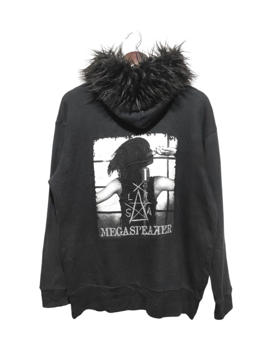 Band Tees Lisa Live is Smile Always Mega Speaker Singer fur hoodie Size US M / EU 48-50 / 2 - 1 Thumbnail