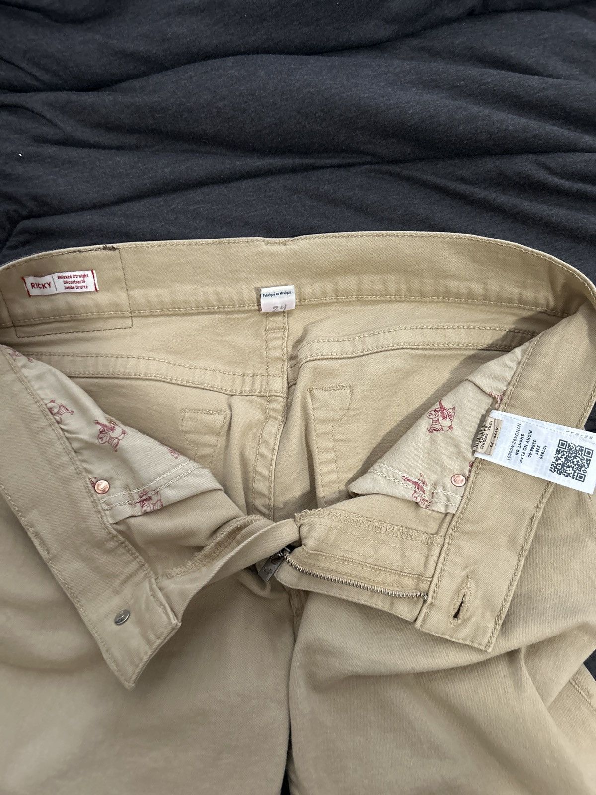 True Religion Ricky style jorts Size US 33 - 3 Thumbnail