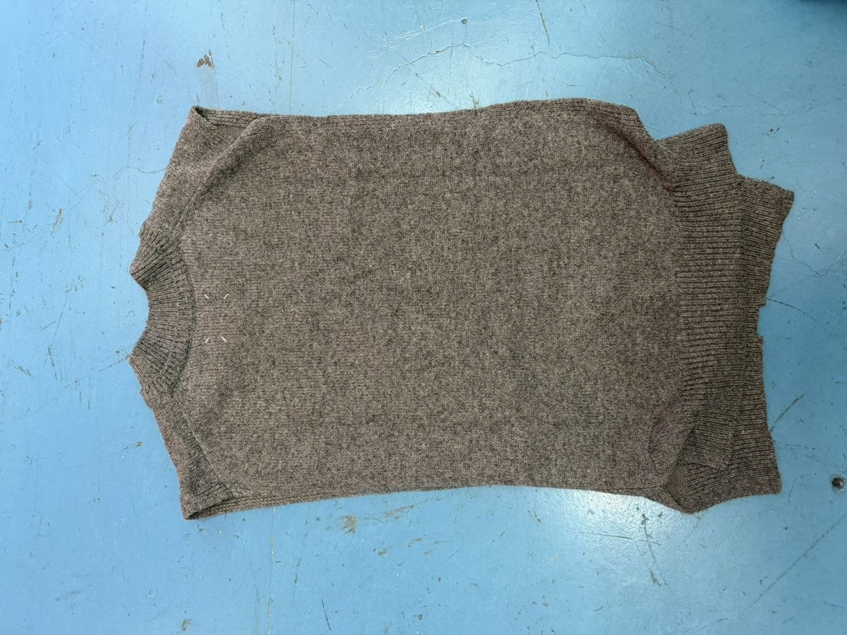 Maison Margiela SI1TH0001 MARGIELA V NECK WOOL VEST Size US XL / EU 56 / 4 - 3 Thumbnail