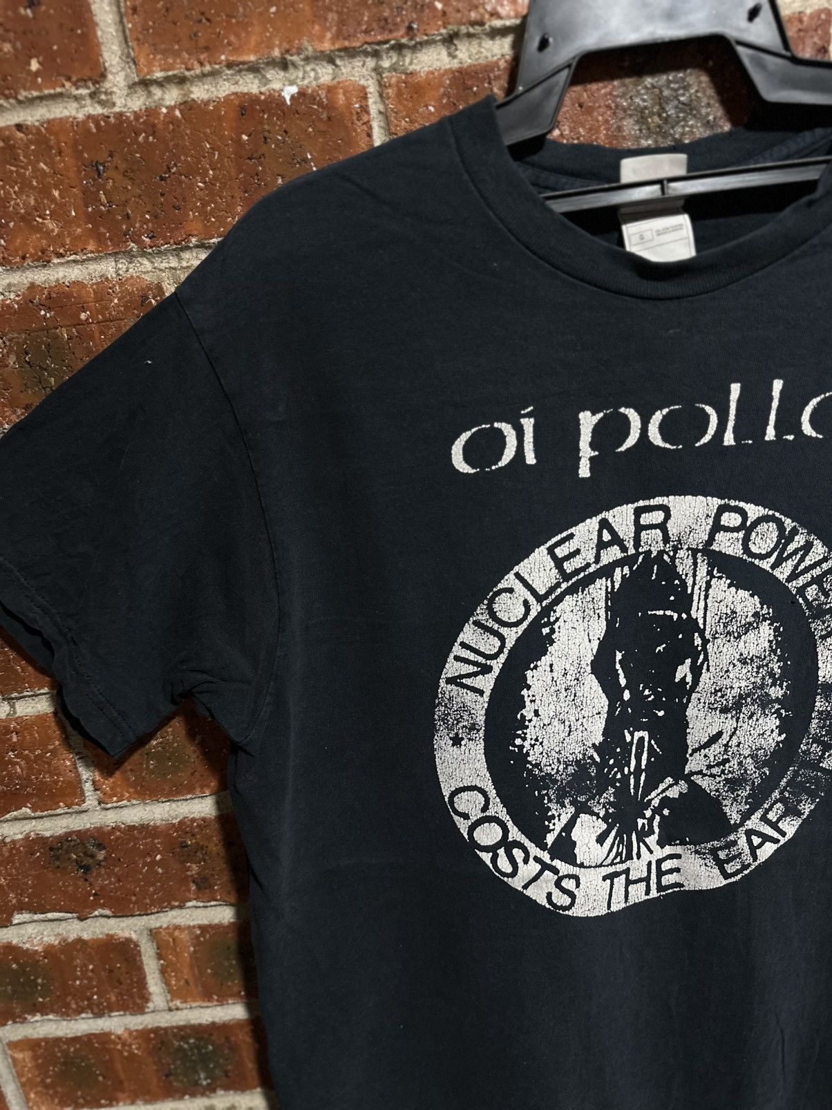 Fruit Of The Loom Vintage Oi Polloi Nuclear Power Costs The Earth Faded Tee Size US L / EU 52-54 / 3 - 10 Thumbnail