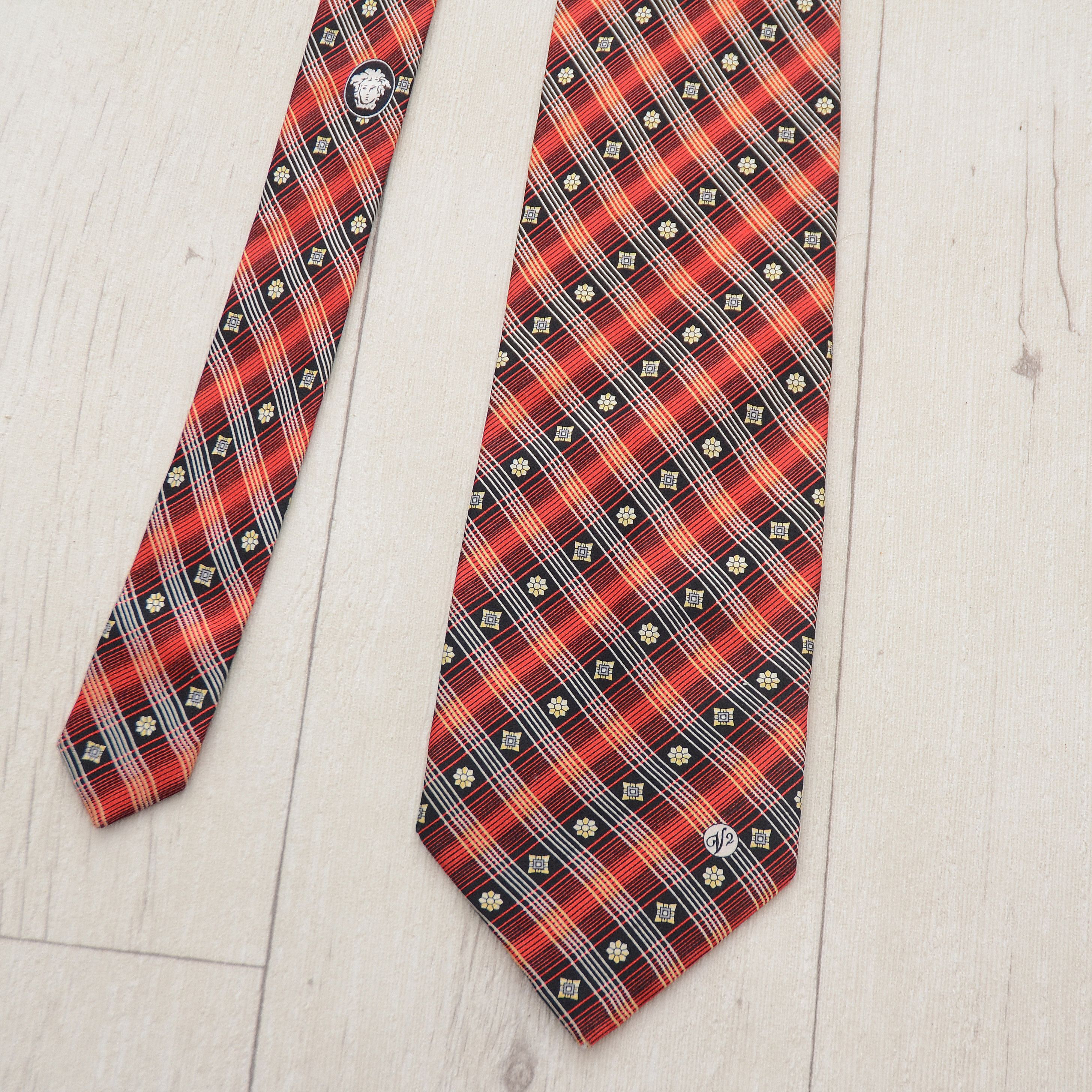 Versace × Vintage Vintage Rare Versace Classic V2 Tie Medusa Monogram Red Size ONE SIZE - 8 Thumbnail
