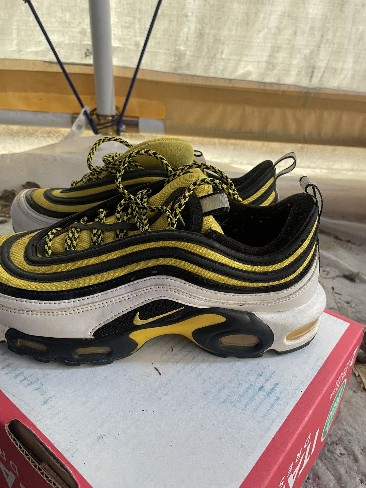 Nike Nike Air Max 97 trainers in yellow and black Size US 9 / EU 42 - 5 Thumbnail