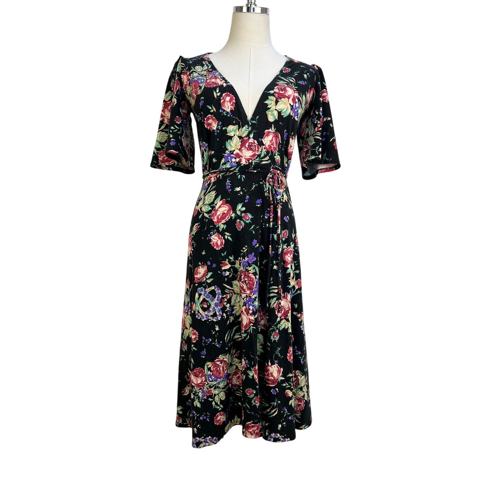 Reformation Reformation Laurel Floral Midi Wrap Dress Size XS / US 0-2 / IT 36-38 - 1 Thumbnail