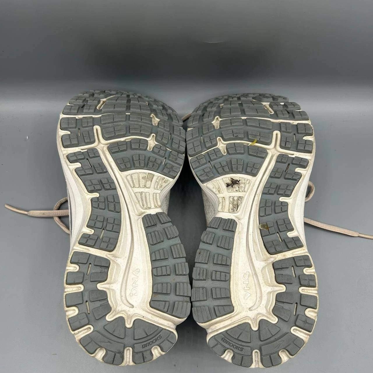 Brooks Brooks Anthem 2 Womens Running Shoes 1202931B133 Size 6 B Size US 6 / IT 36 - 3 Thumbnail