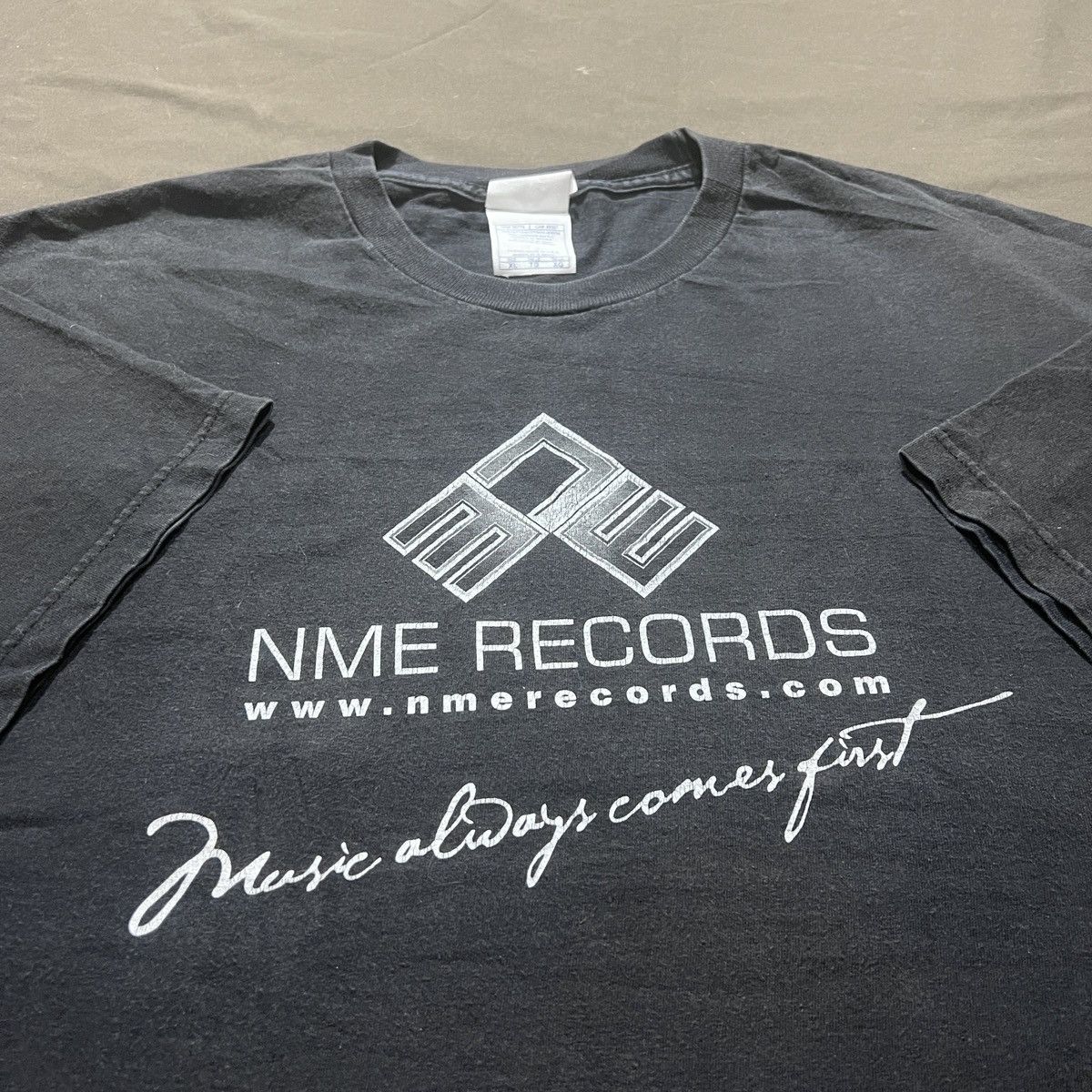 Rap Tees Vintage Y2K NME Records Hiphop R&B Promo Tee Faded XL Size US XL / EU 56 / 4 - 1 Thumbnail