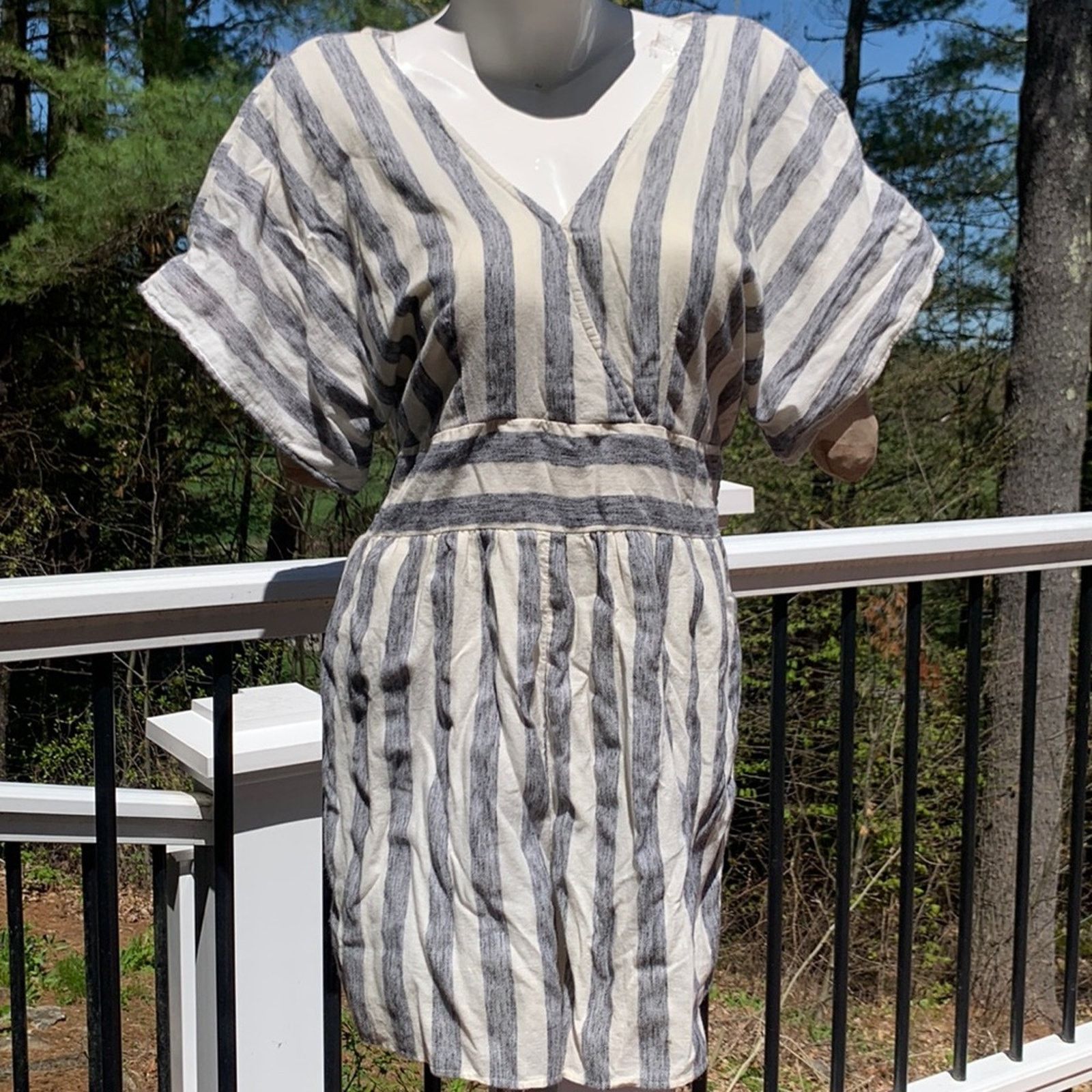American Eagle Outfitters American Eagle striped short romper Size 34" / US 12 / IT 48 - 1 Thumbnail