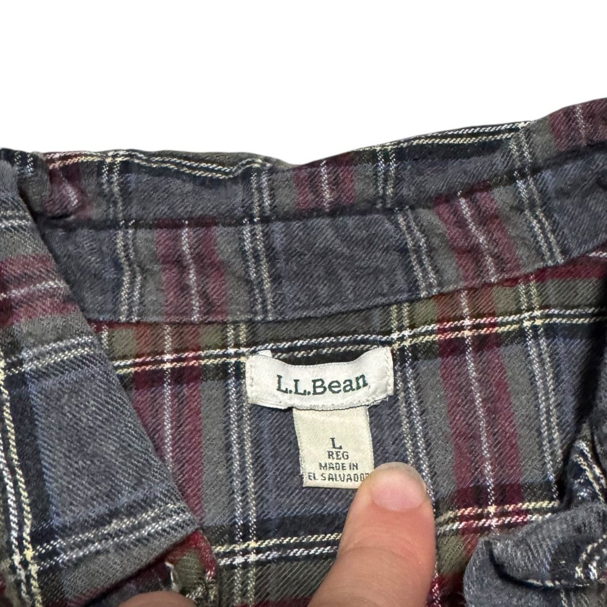L.L. Bean L.L. Bean Plaid Flannel Button Down Shirt Men's Large Size US L / EU 52-54 / 3 - 3 Thumbnail