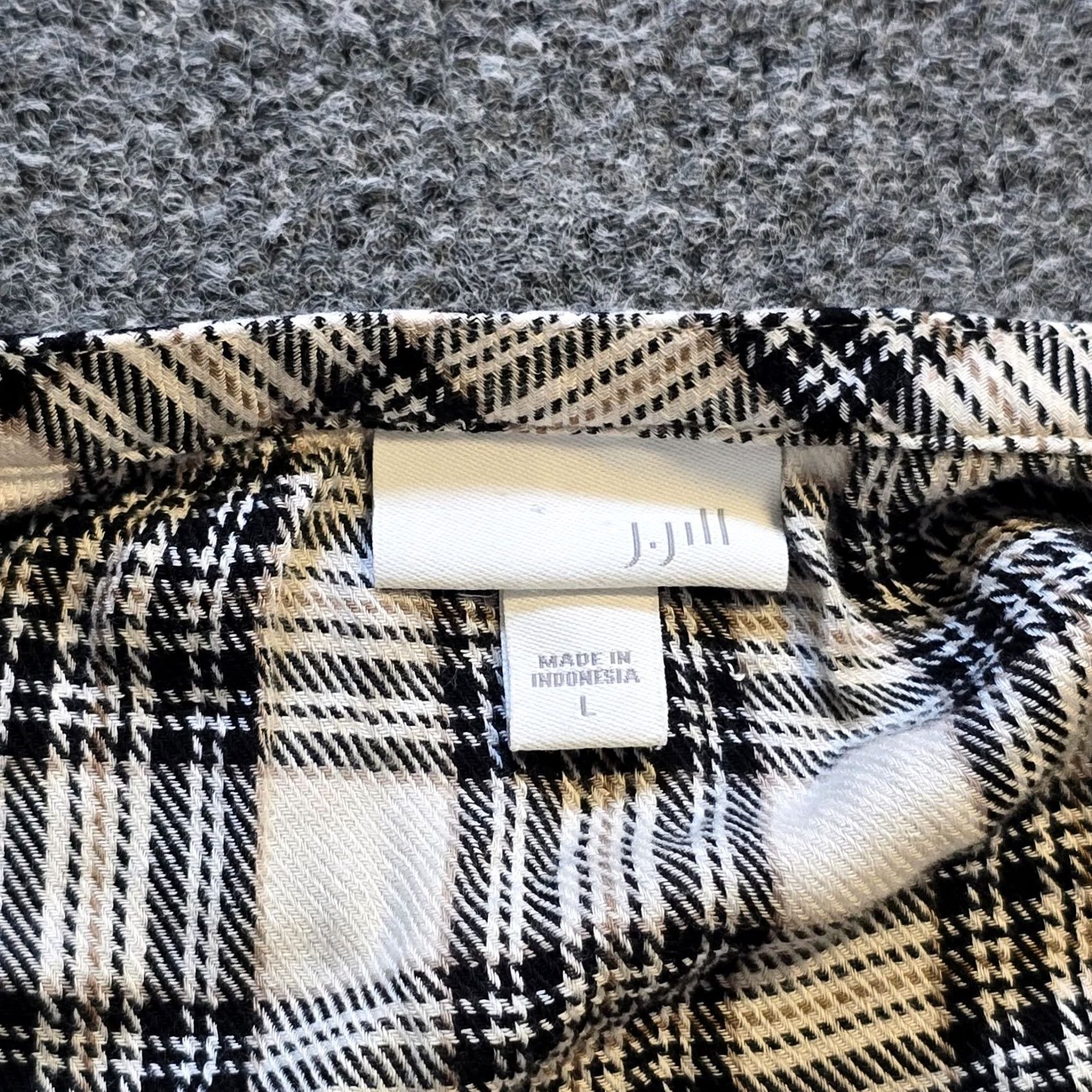 J. Jill J. Jill Top Women Large Black Plaid Flannel Button Up Shirt Classic Casual Career Blouse Size L / US 10 / IT 46 - 3 Thumbnail