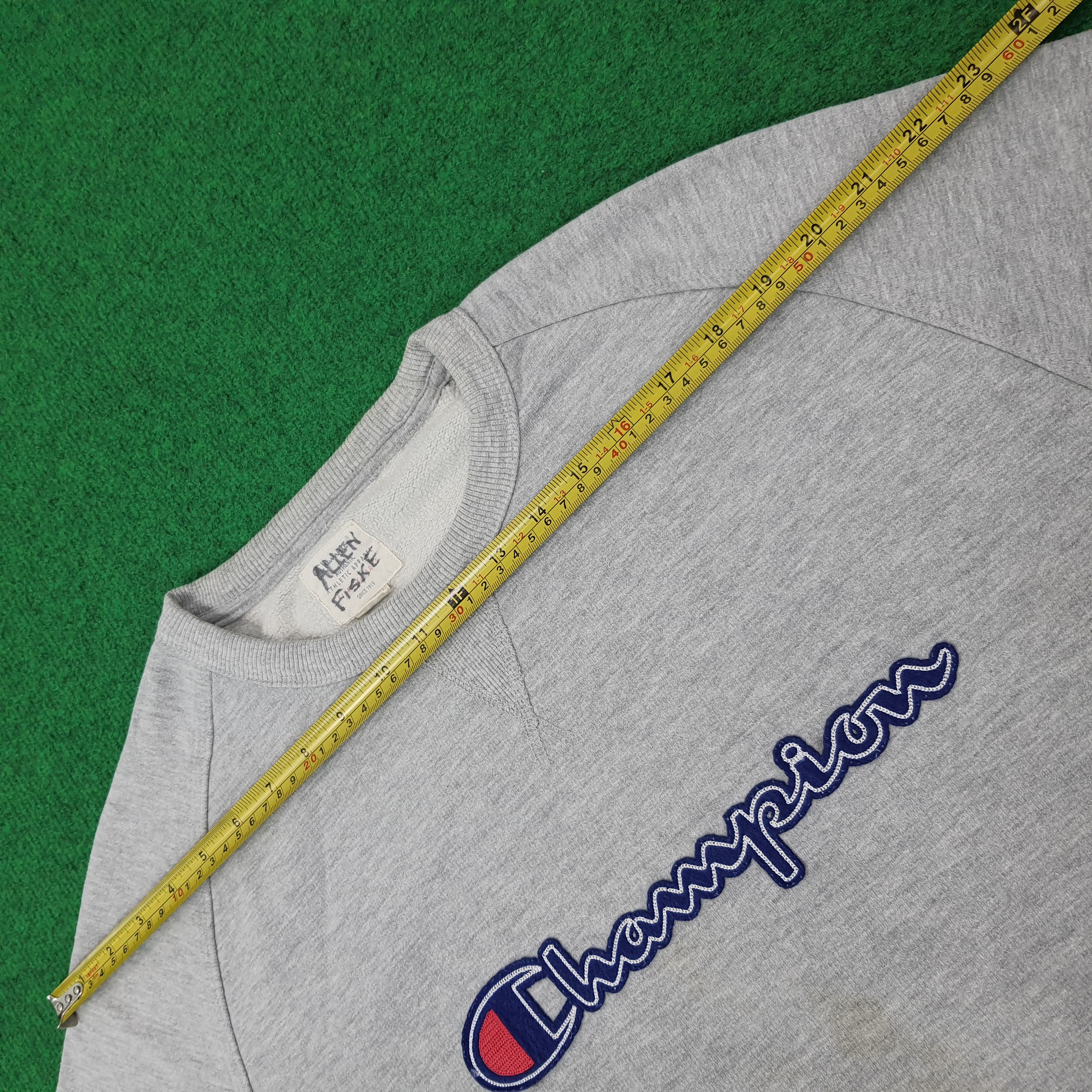 Champion Vintage Champion Sweatshirt C266N4 Size US L / EU 52-54 / 3 - 9 Thumbnail