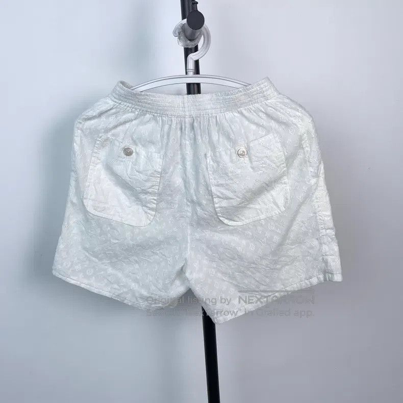 Louis Vuitton Louis Vuitton 23Ss white logo embossed full-print cotton e Size US 34 / EU 50 - 2 Thumbnail