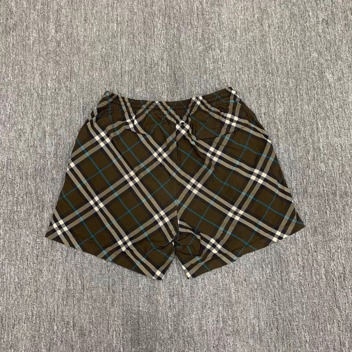 Burberry Burberry Check Shorts L 95 New #14110 Size US 34 / EU 50 - 2 Thumbnail