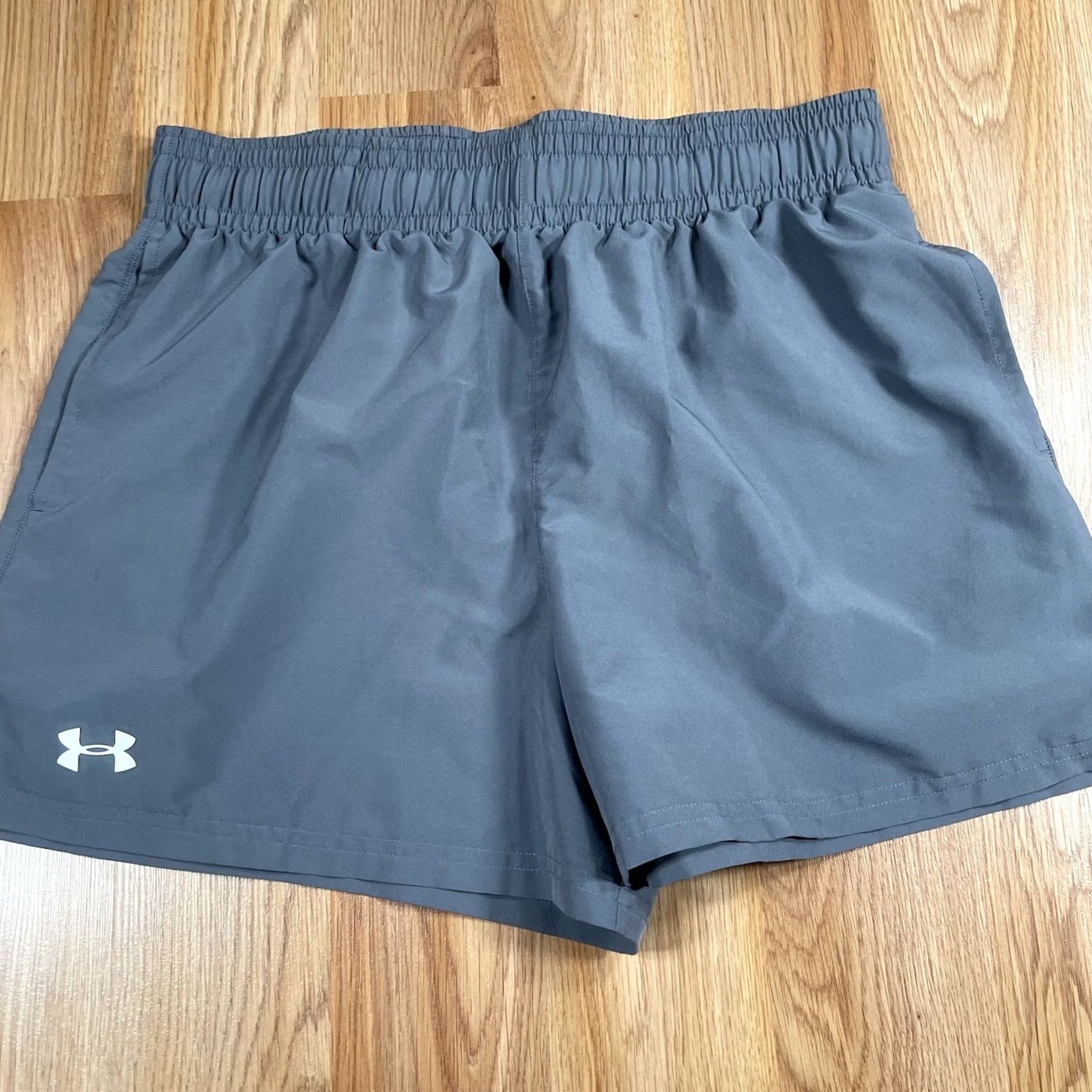 Under Armour Under Armour Shorts Womens Medium Gray Athletic Running Cross Training Size 32" / US 10 / IT 46 - 2 Thumbnail