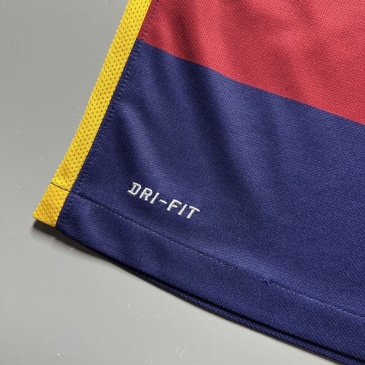 Nike BARCELONA NIKE 2015/2016 FOOTBALL HOME JERSEY #10 MESSI Size US M / EU 48-50 / 2 - 10 Thumbnail