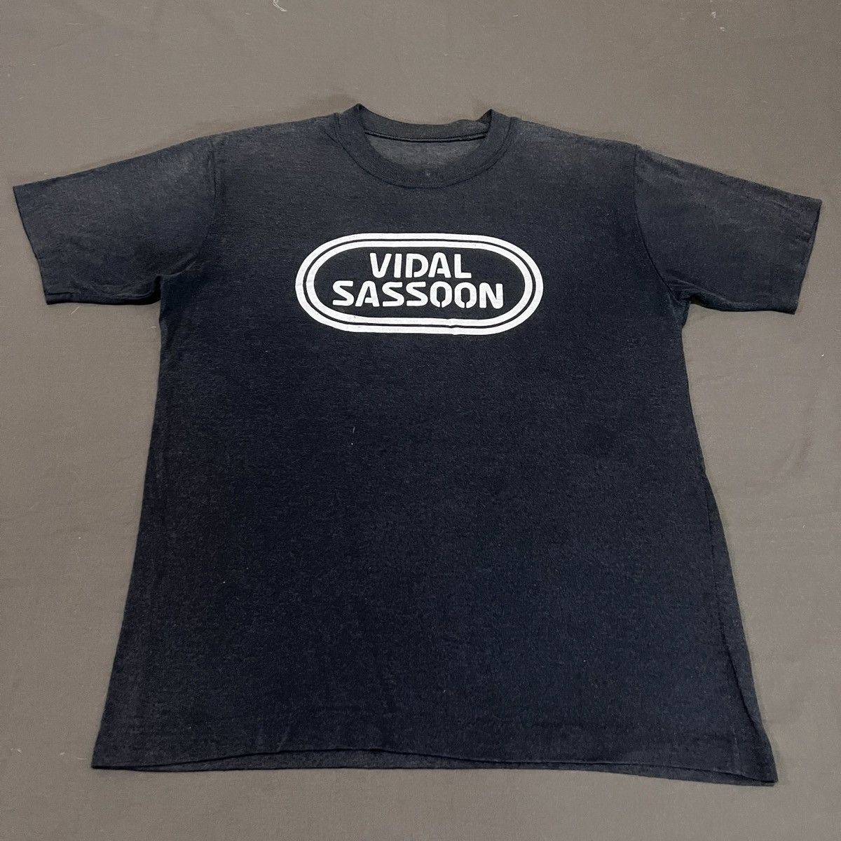 Vintage Vidal Sassoon hairstylist Asia Tour Faded Graphic Fashion Size US M / EU 48-50 / 2 - 2 Thumbnail