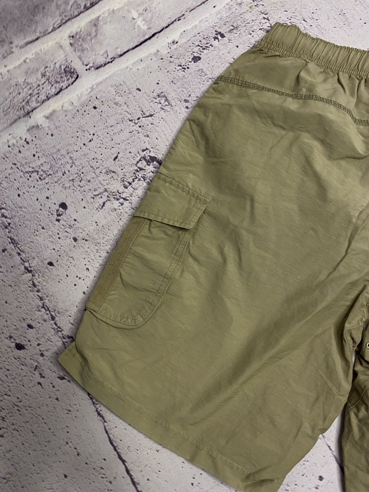 Nike MENS Nike Cargo Swoosh Tab Logo Shorts All Nude vintage Size US 34 / EU 50 - 4 Thumbnail