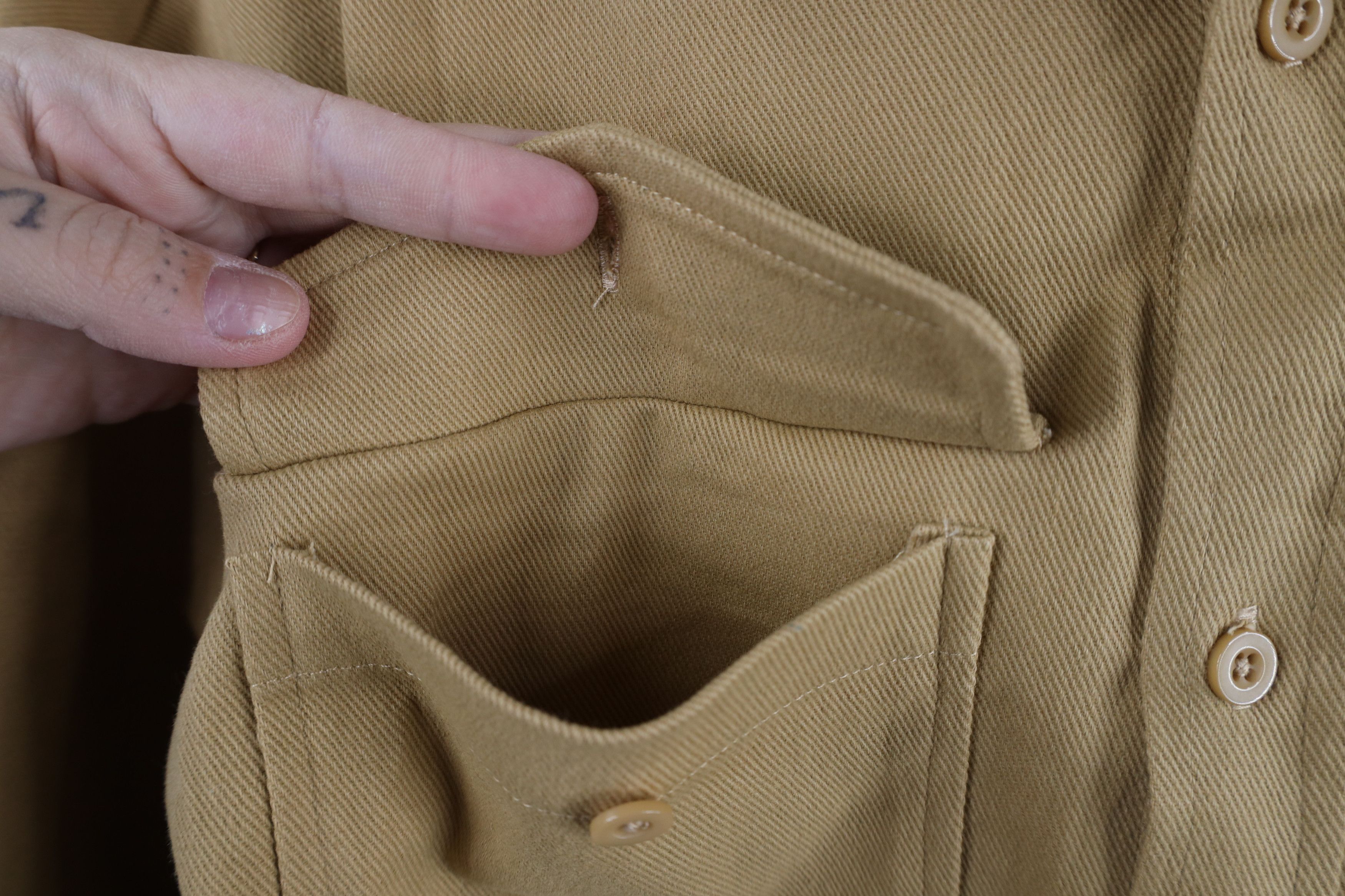 Vintage Vintage 90s Streetwear Collared Button Shirt Wheat Brown Size US L / EU 52-54 / 3 - 5 Thumbnail