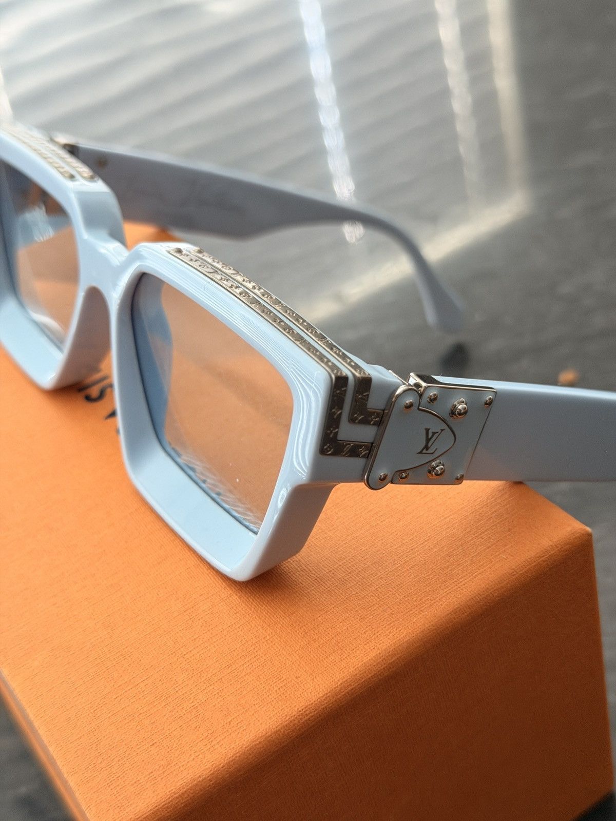 Louis Vuitton Louis Vuitton millionaires sunglasses Blue pale E Size ONE SIZE - 2 Thumbnail