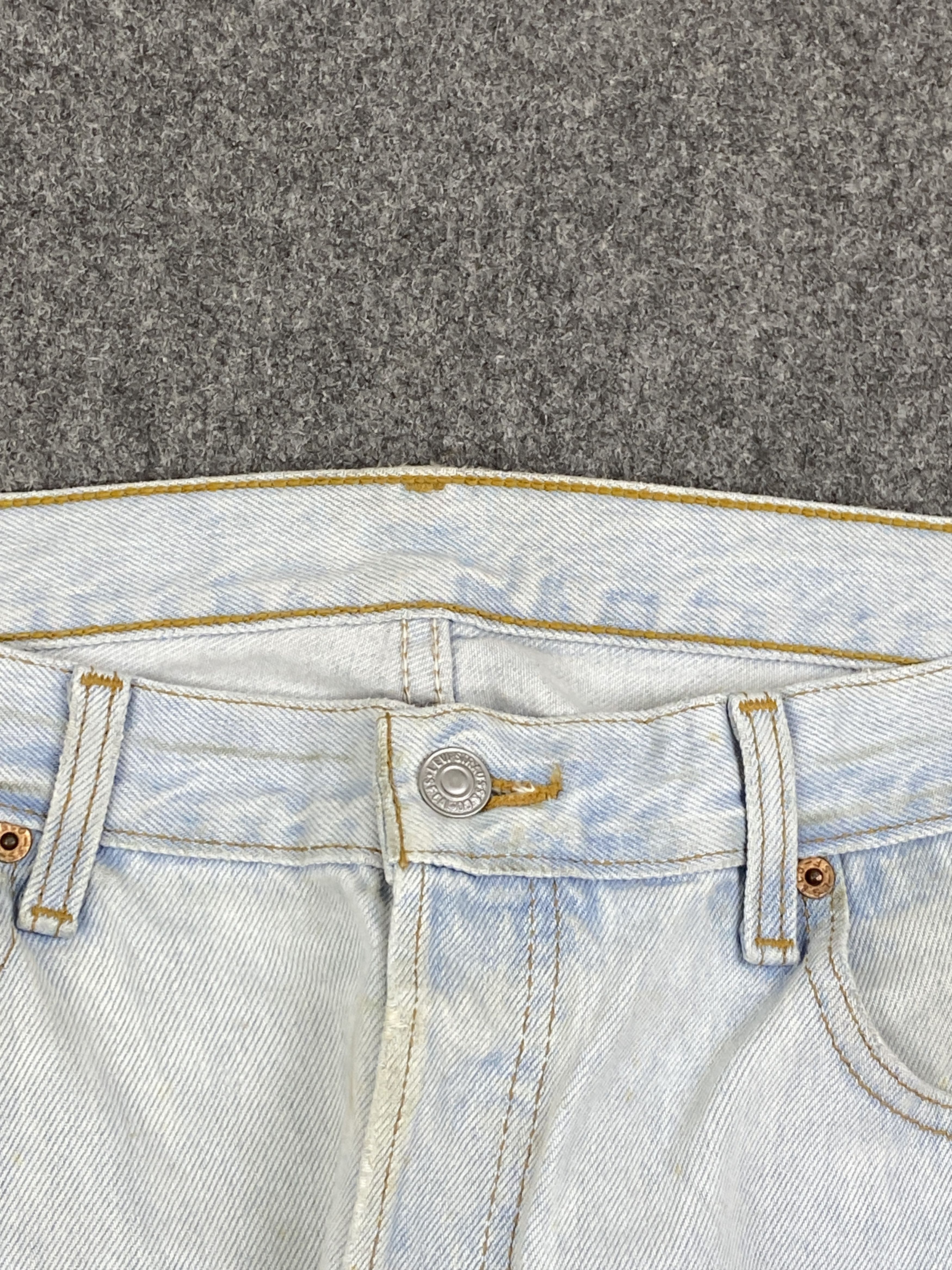 Levi's 90s Vintage Levi's 501 Light Washed Jeans DP2802 Size US 38 / EU 54 - 9 Thumbnail