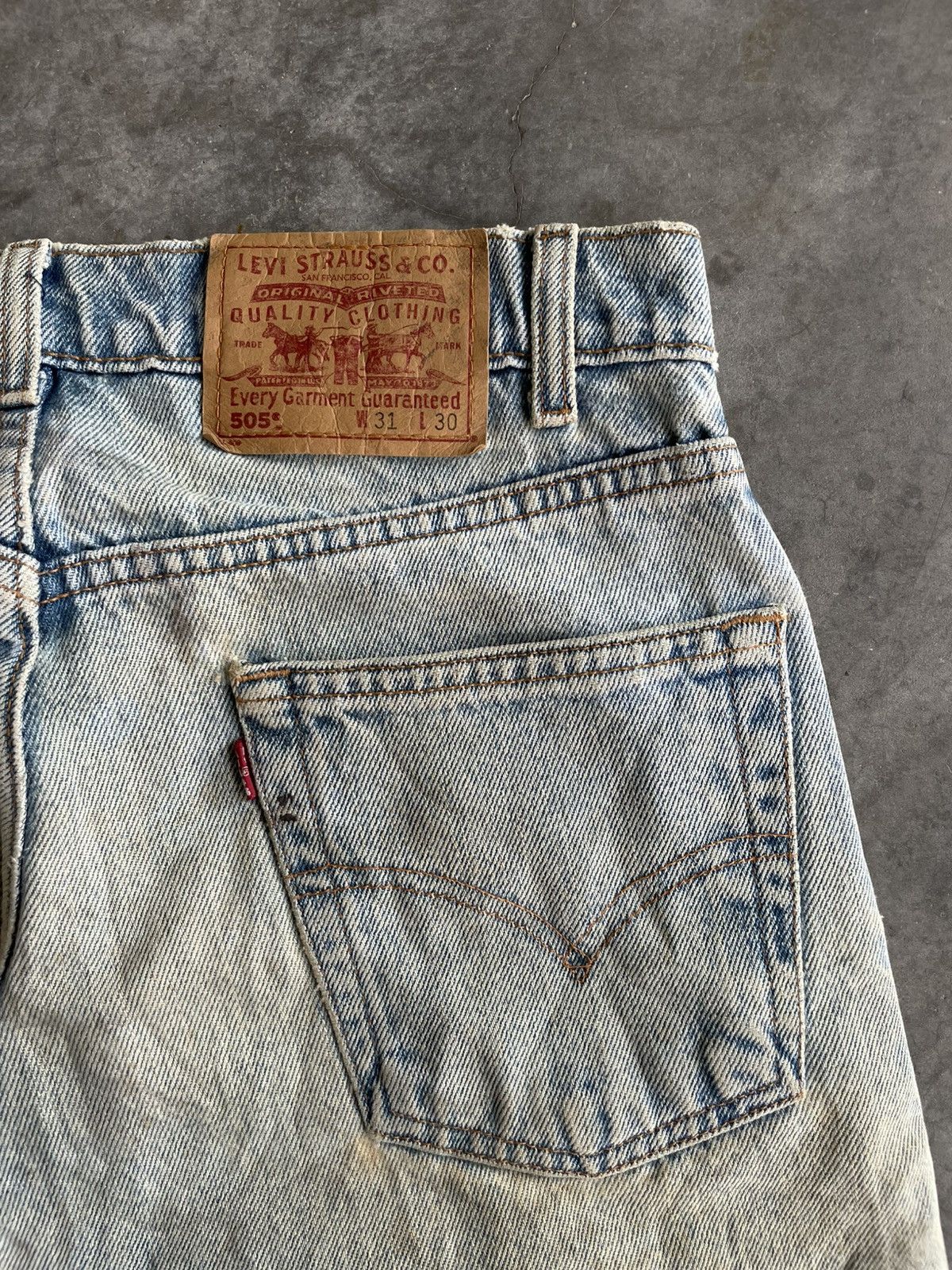 Levi's VTG 90s Levi's 505 Red Tab Regular Fit Size US 31 - 13 Thumbnail