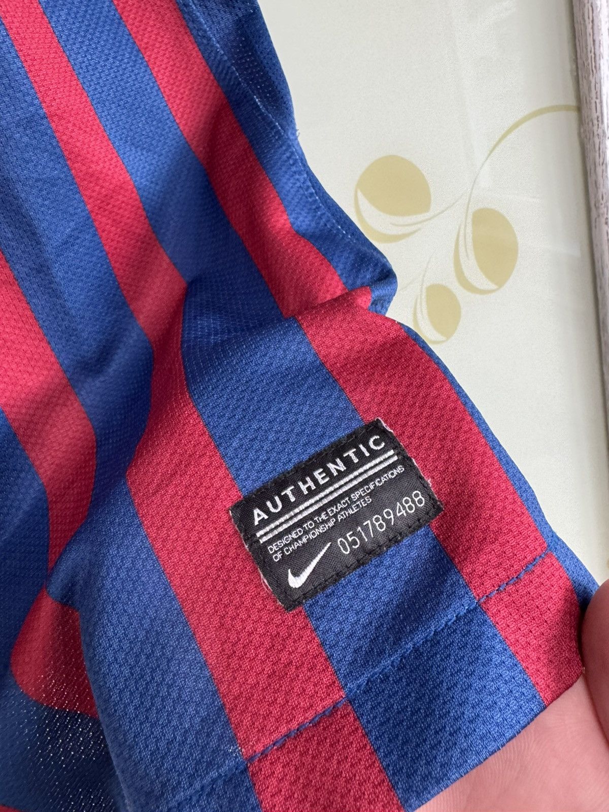 Nike Barcelona 2011-2012 Home Soccer Jersey Football Kit Shirt Size US S / EU 44-46 / 1 - 14 Thumbnail