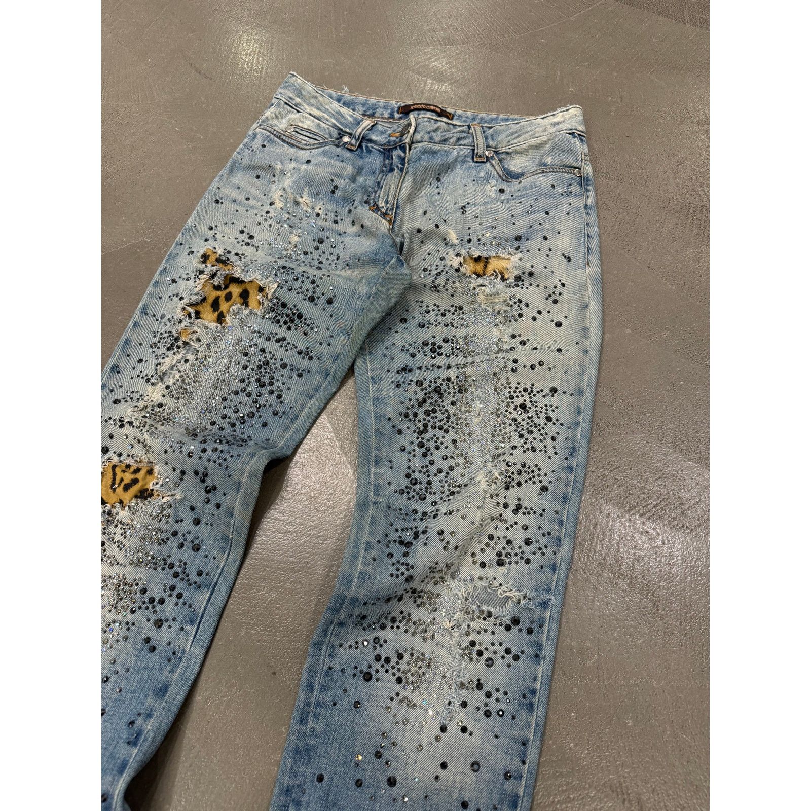 Roberto Cavalli Roberto Cavalli distressed leopard patch glitter jeans Size 27" / US 4 / IT 40 - 7 Thumbnail