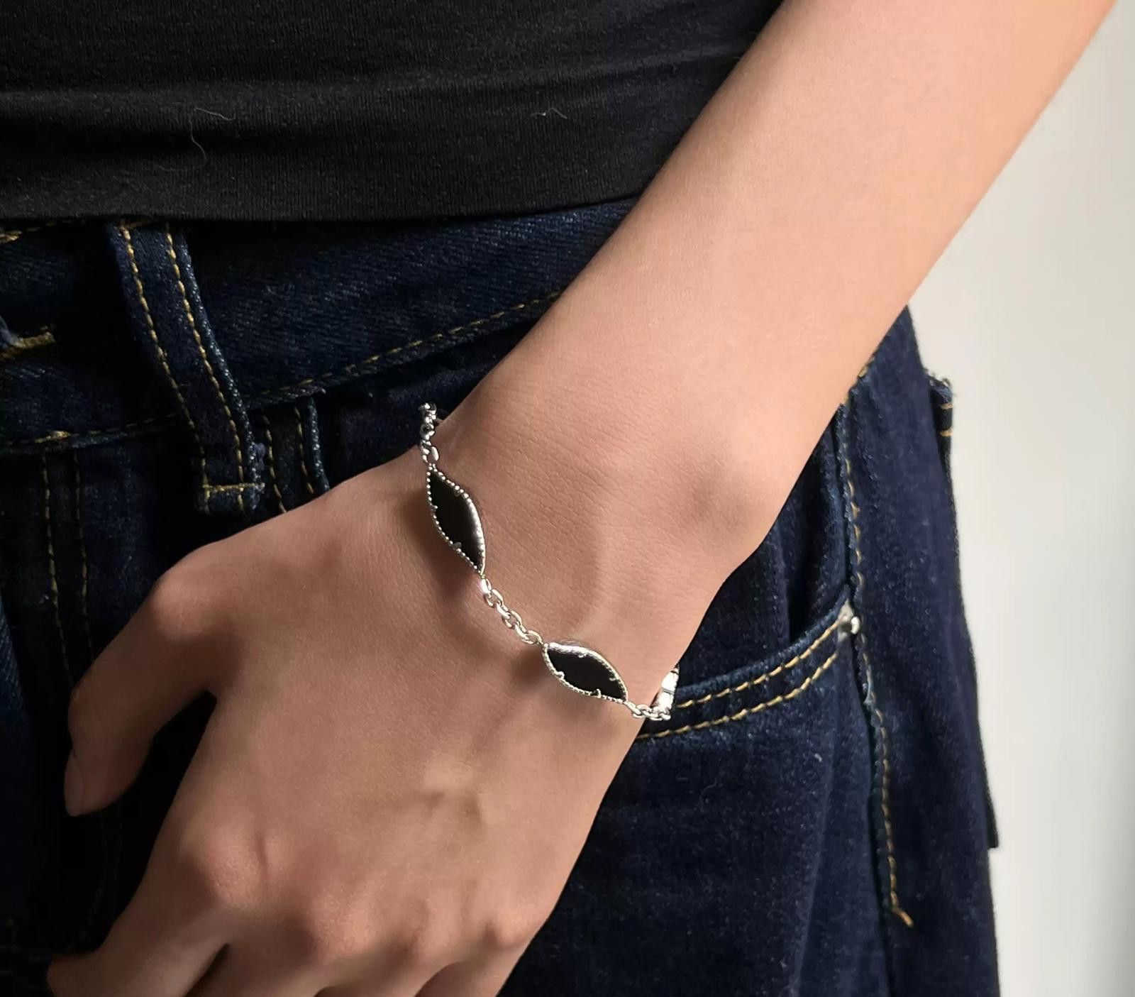 Jewelry Silver Chain Bracelet with Black Leaf-Shaped Accents Size ONE SIZE - 2 Thumbnail